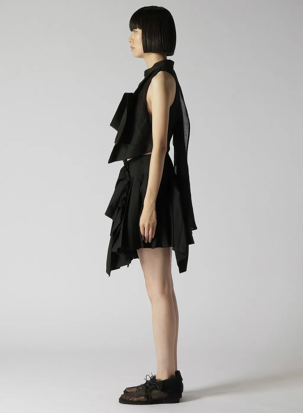 High Twisted Gabardine Belted Unbalance Vest