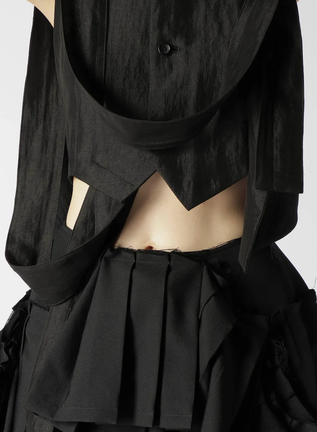 High Twisted Gabardine Belted Unbalance Vest