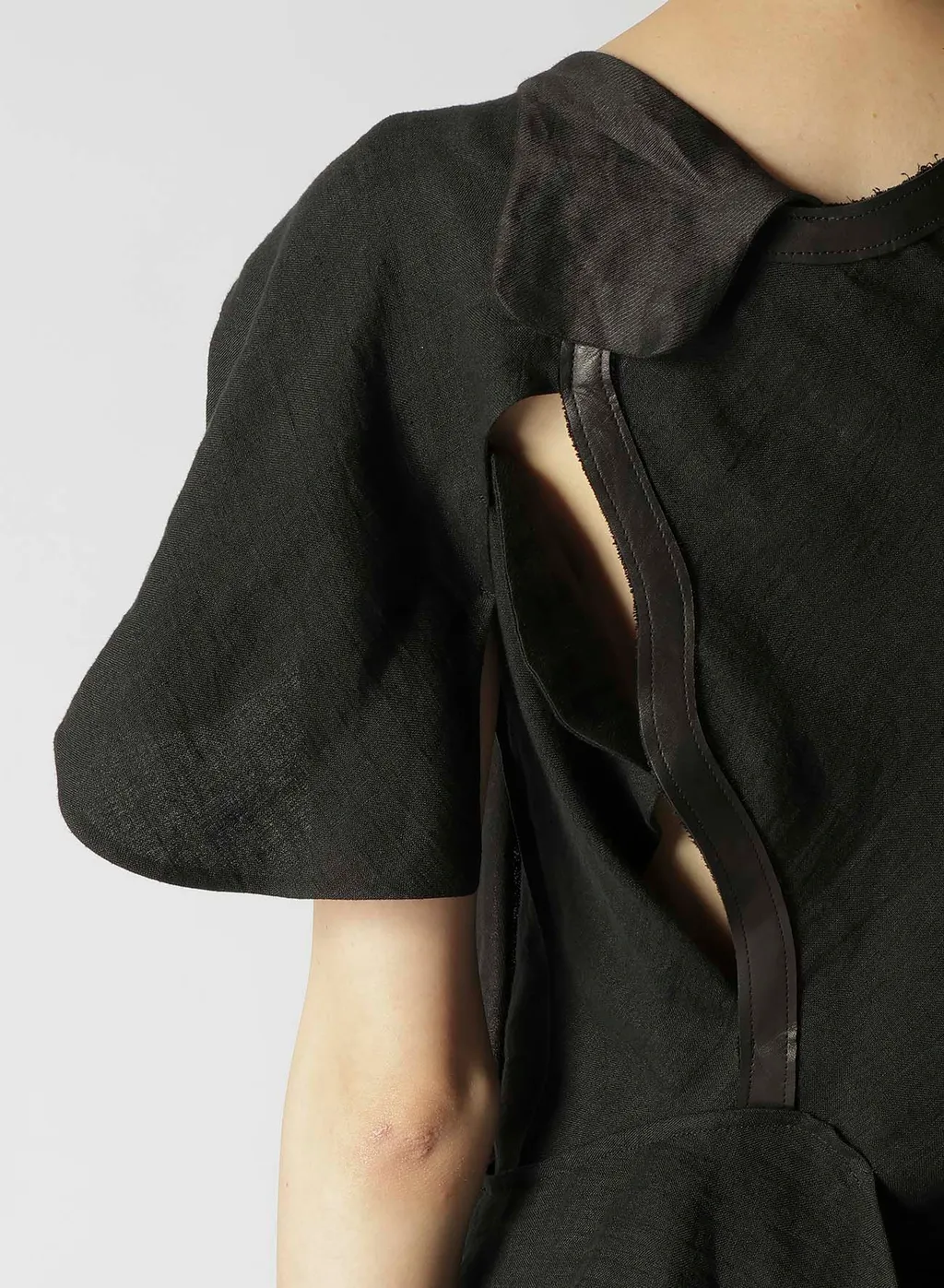 Untwisting Linen Cc Bias Curved Cut Jacket