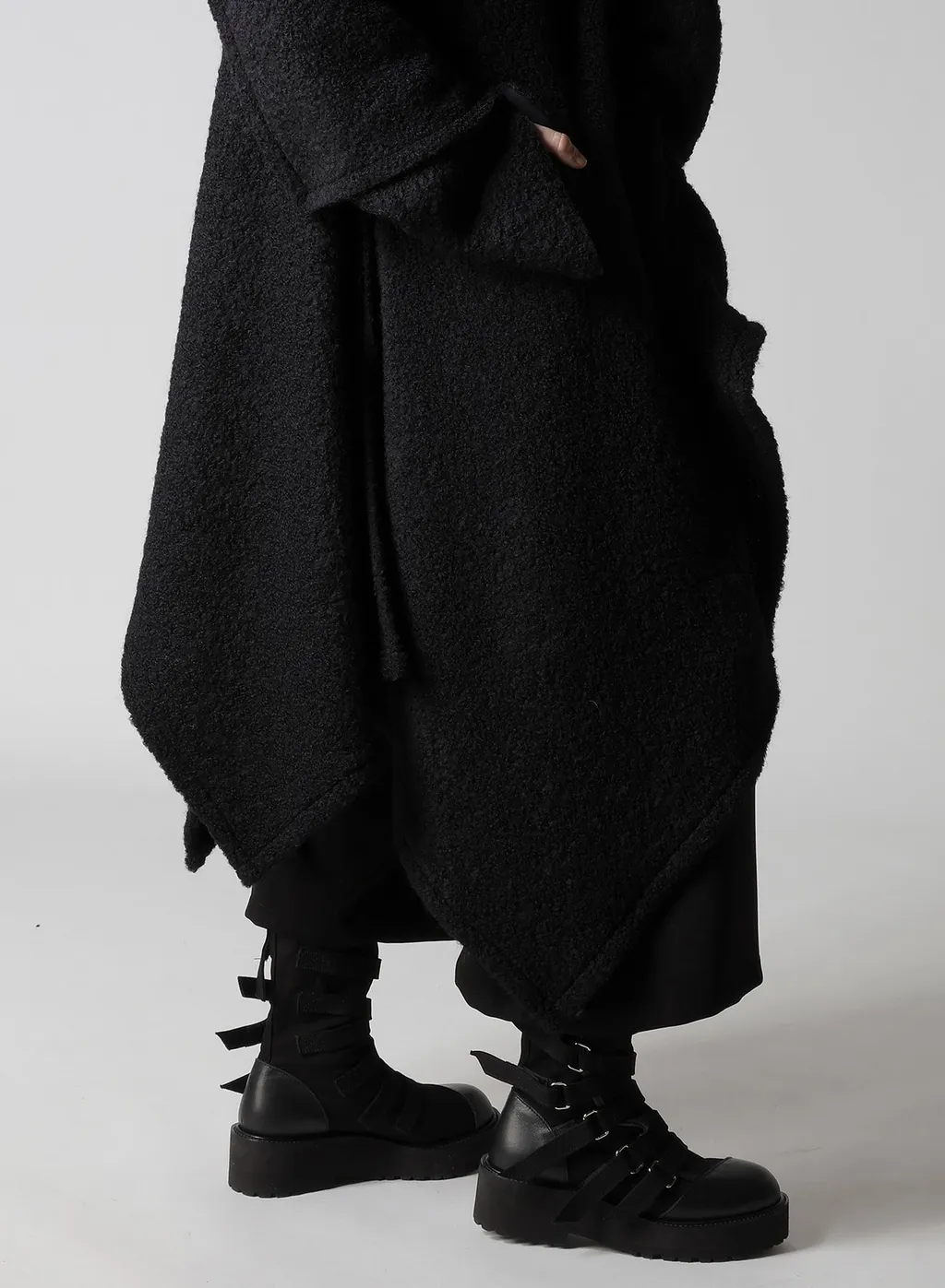 Loop Inlay Frilled Collar Long Jacket