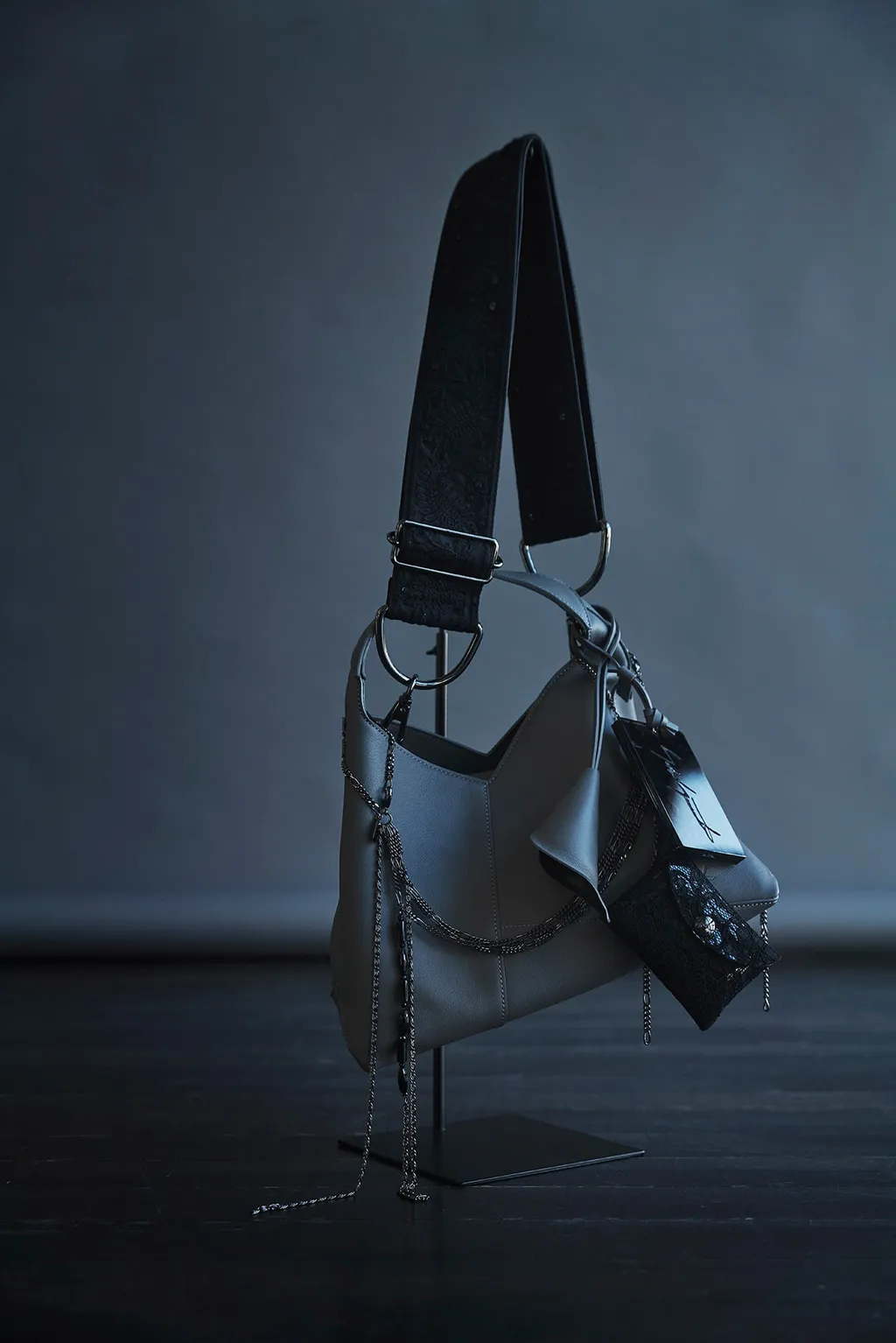 Trousse Charm Shoulder