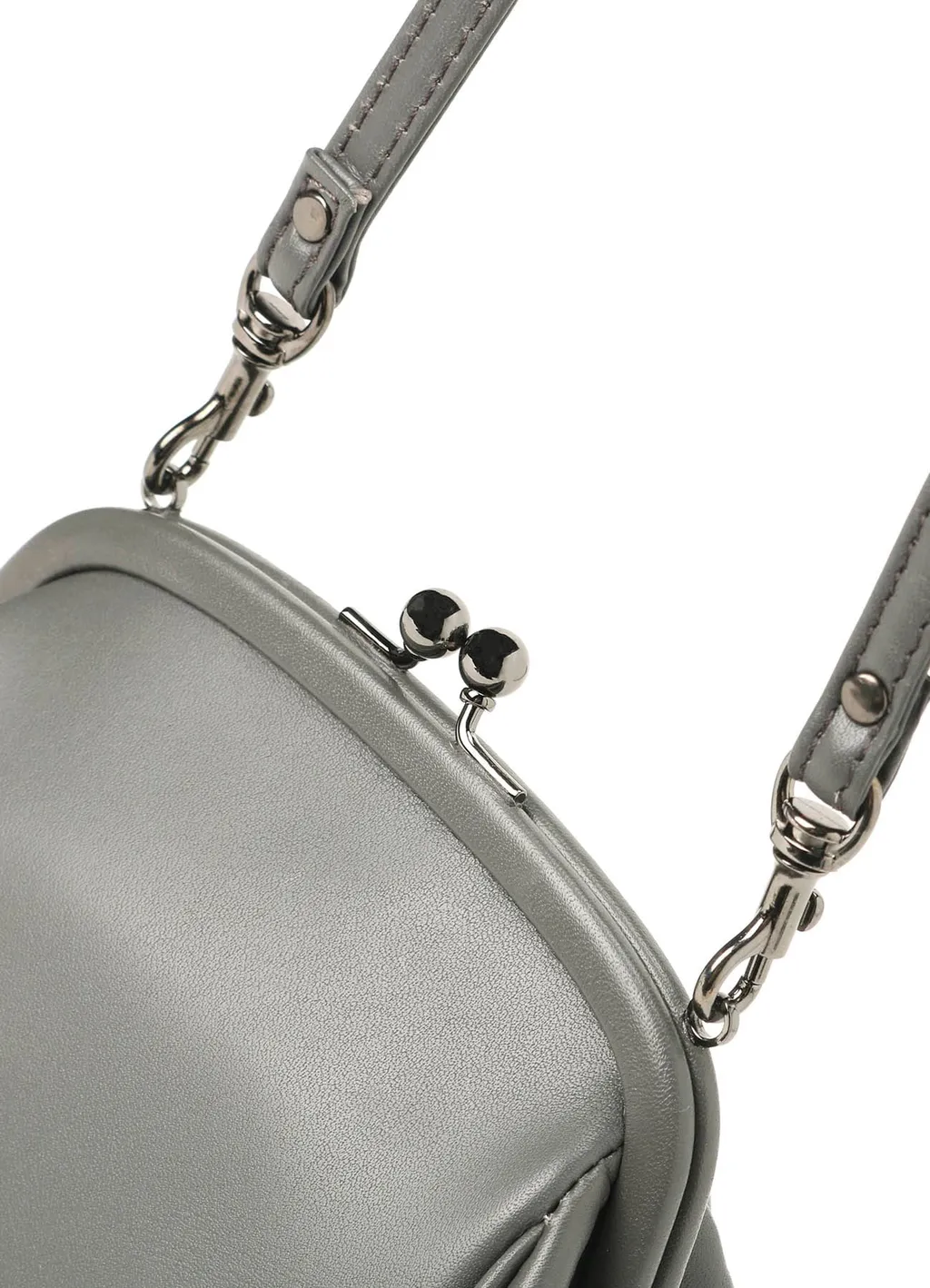 Clasp Shoulder