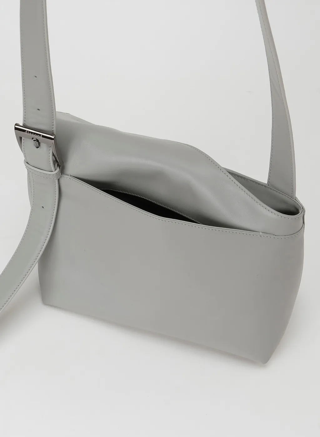 Veil Shoulder