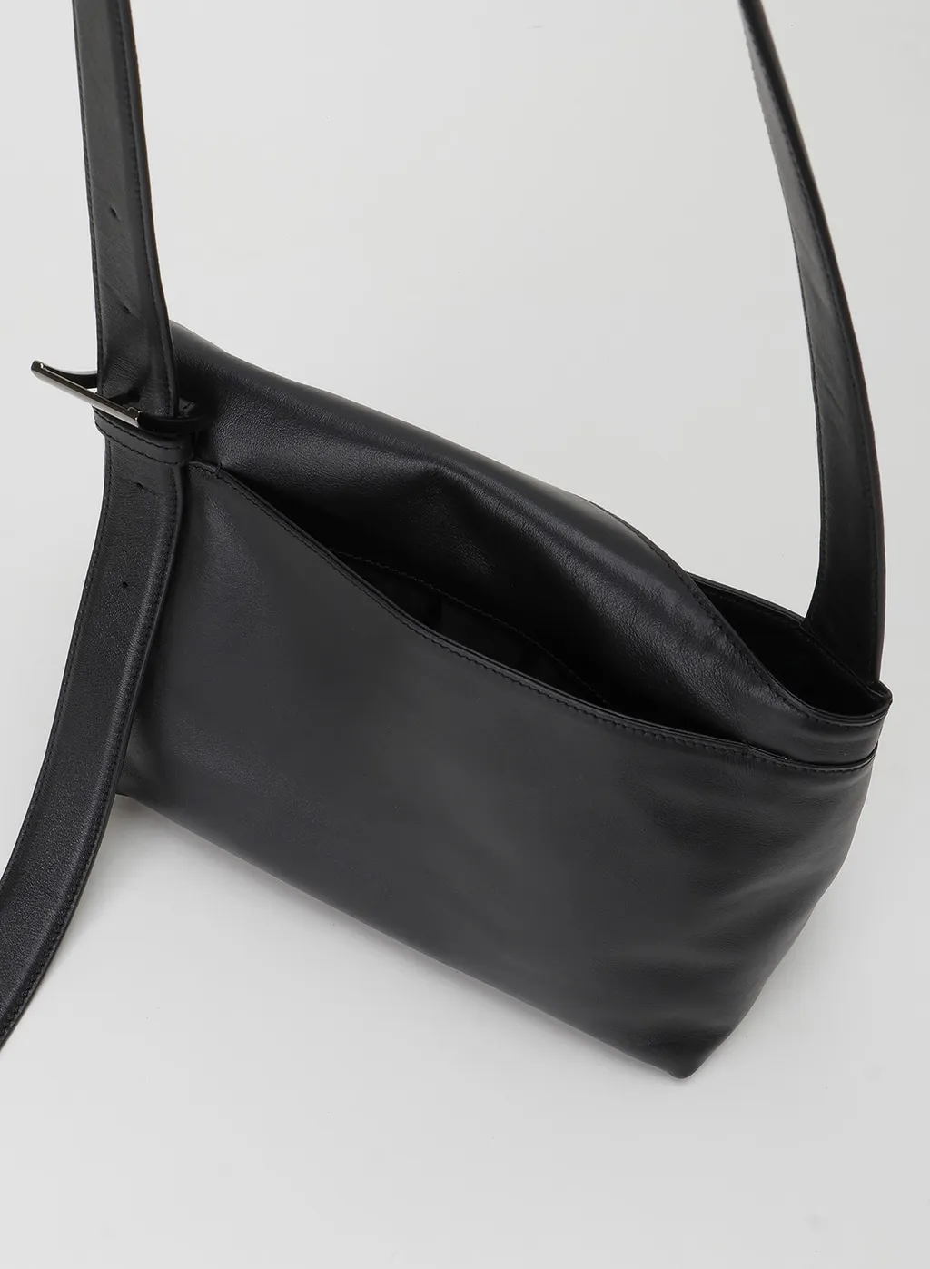 Veil Shoulder