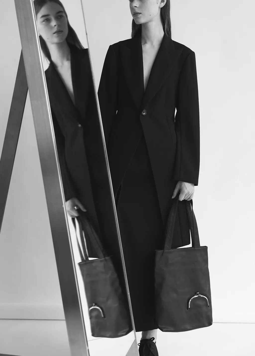 Clasp Tote