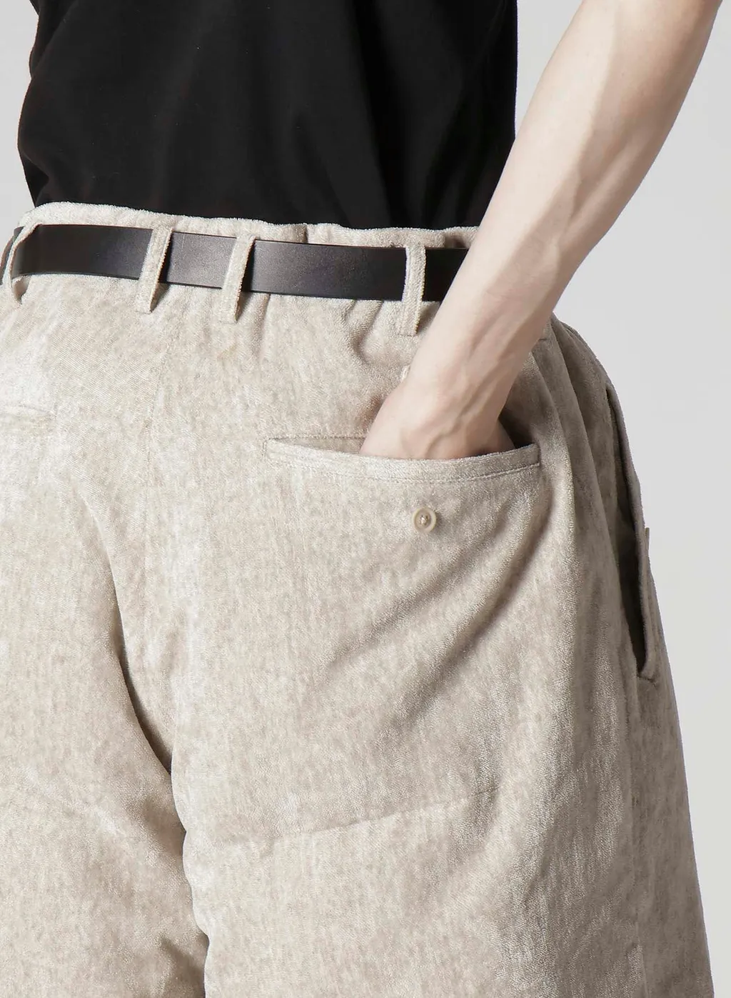Raw Linen Velvet Padded Short Pants