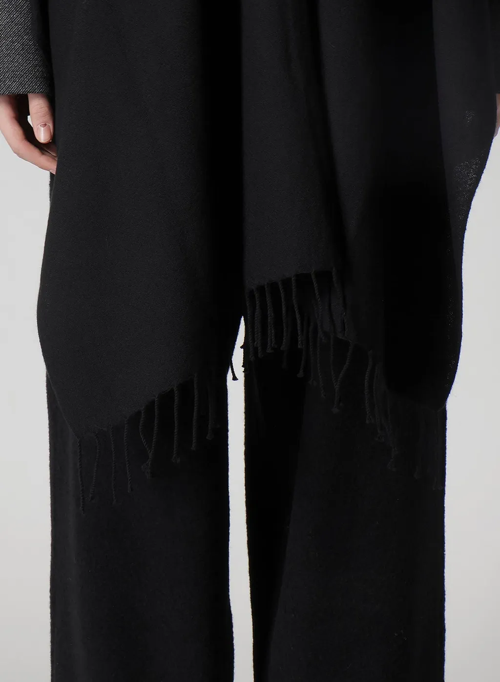 2/48W Twill Weave 2 Way Poncho Scarf