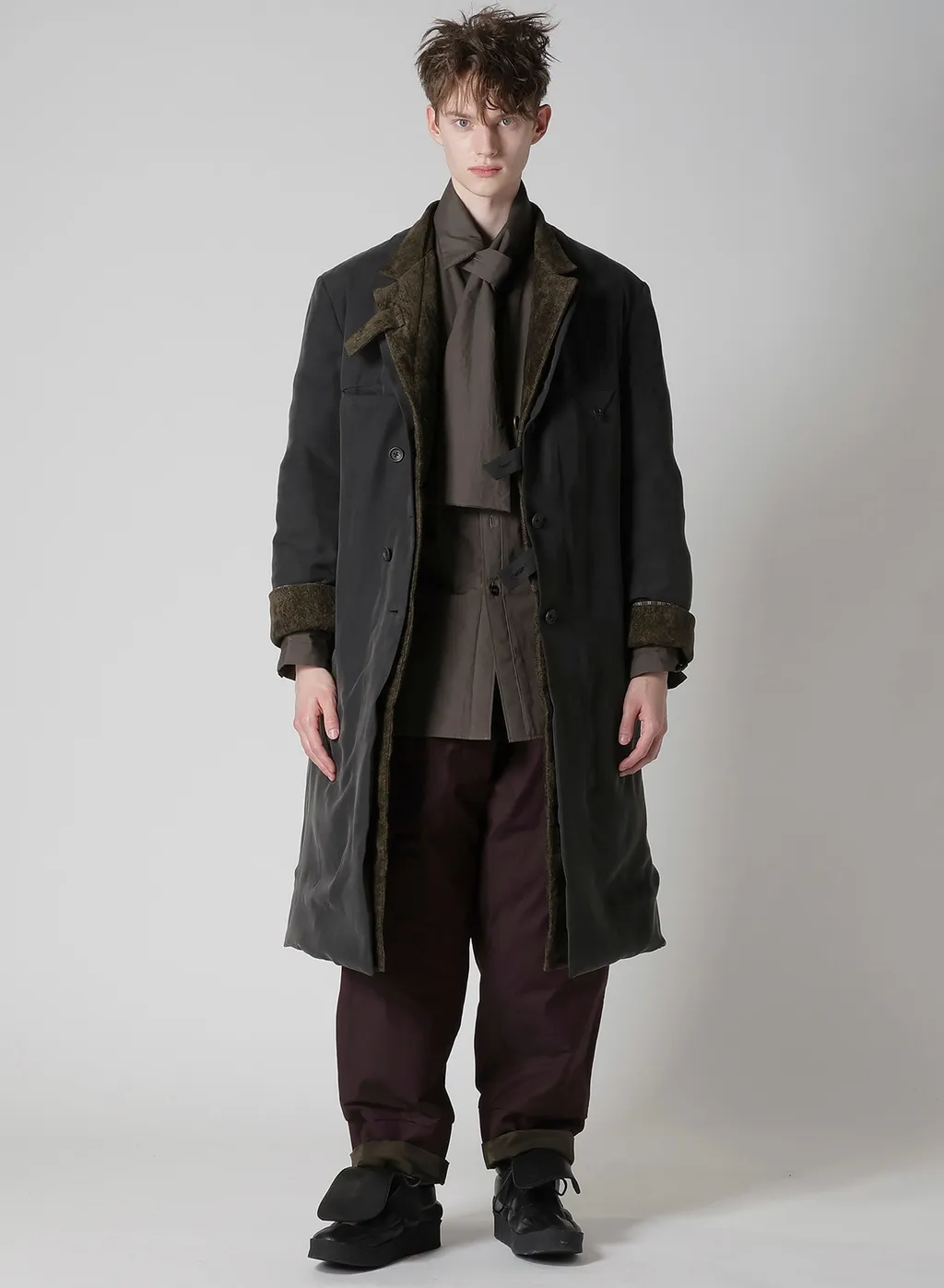 Linen Velvet 3 Buttons Diagonal Padded Long Jacket