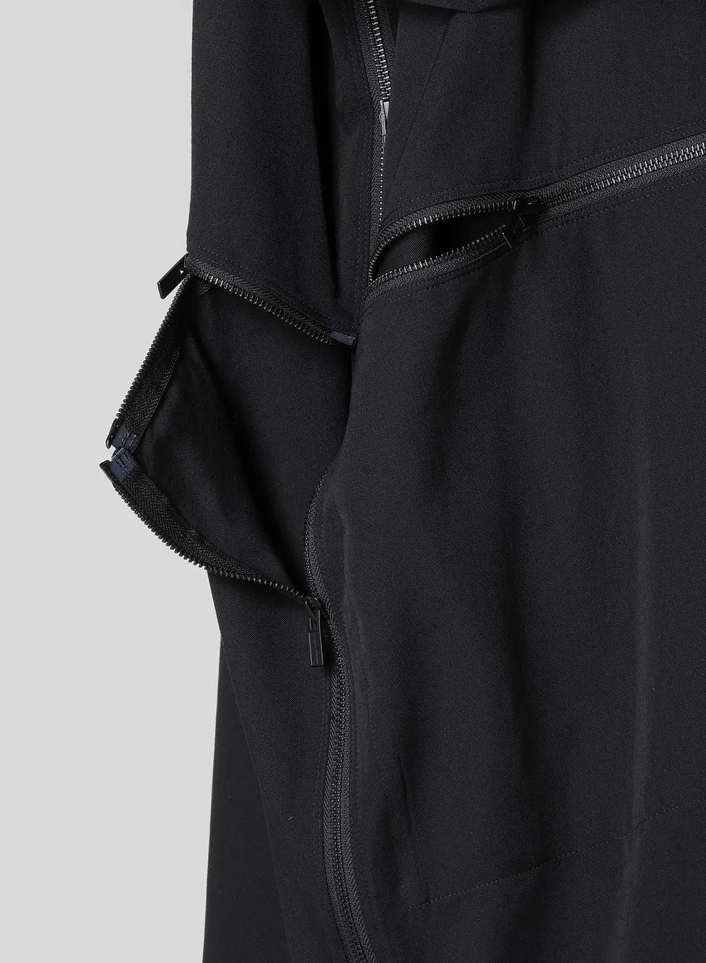 Wool Gabardine Cross Shaped Zipper Coat