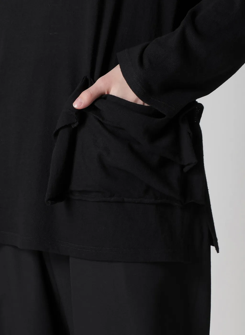 Cotton Silk Noir Gauze Jersey Pocket Detail Long Slv T