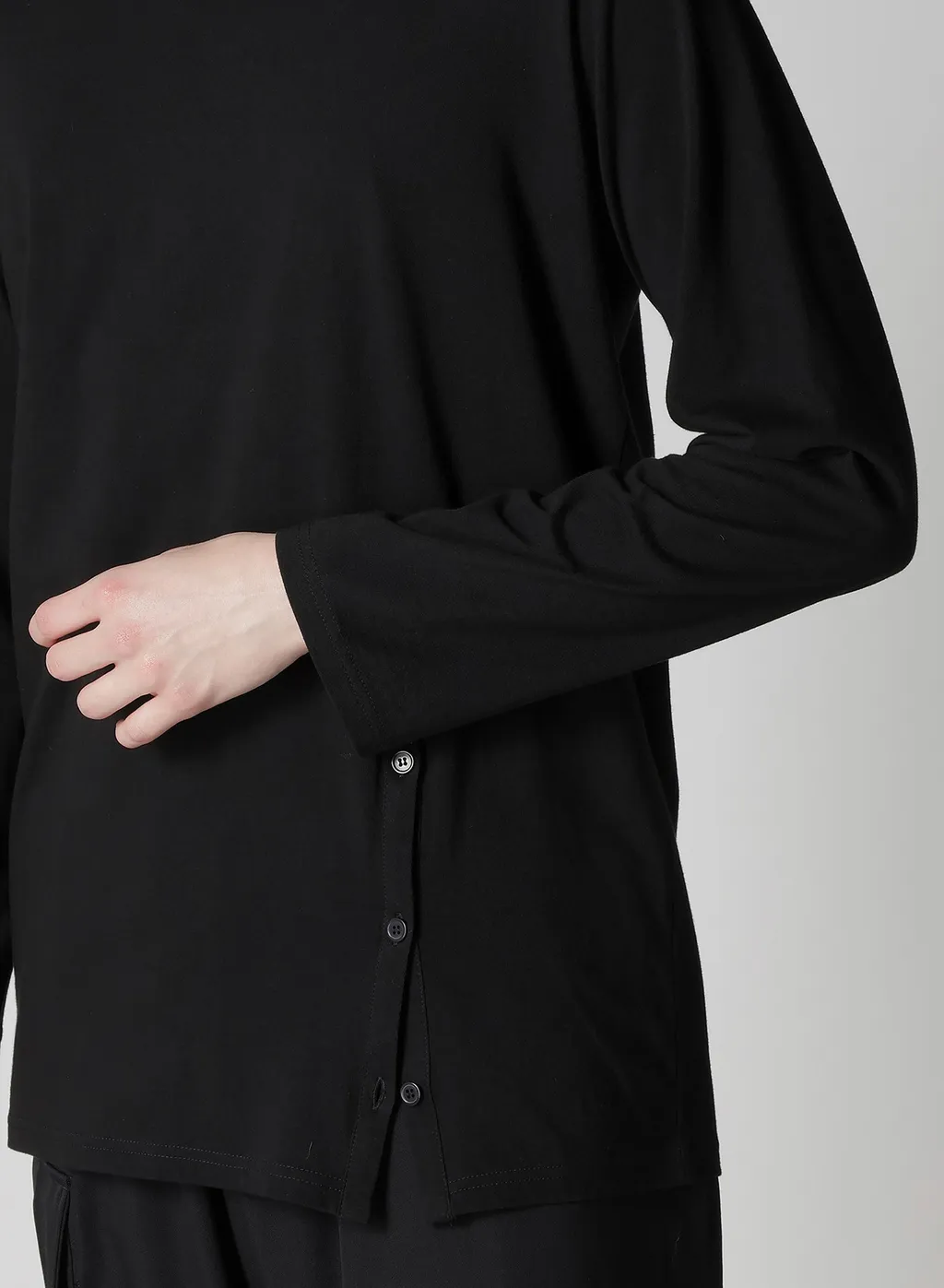 30/-Cotton Single Jersey Button Slit Long Slv T