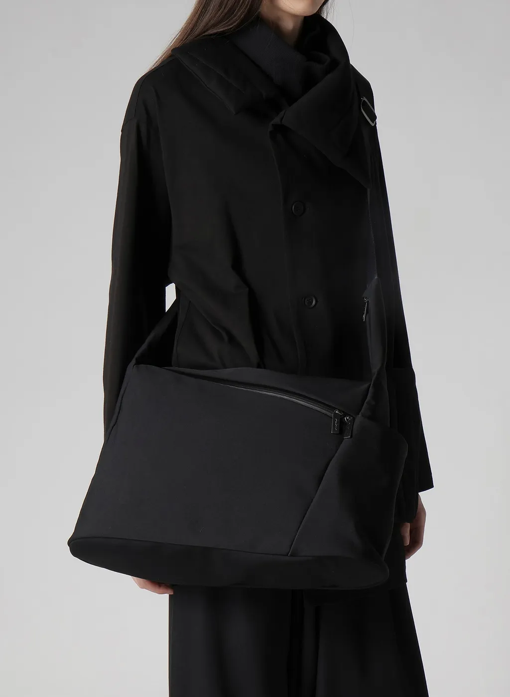 Wool Gabardine/Ny Oblique Zipper Shoulder Bag
