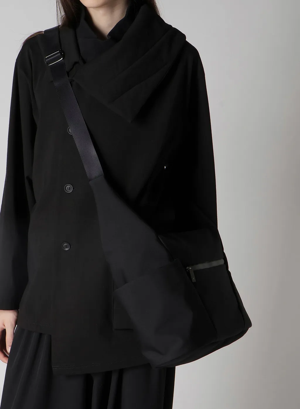 Wool Gabardine/Ny Oblique Zipper Shoulder Bag