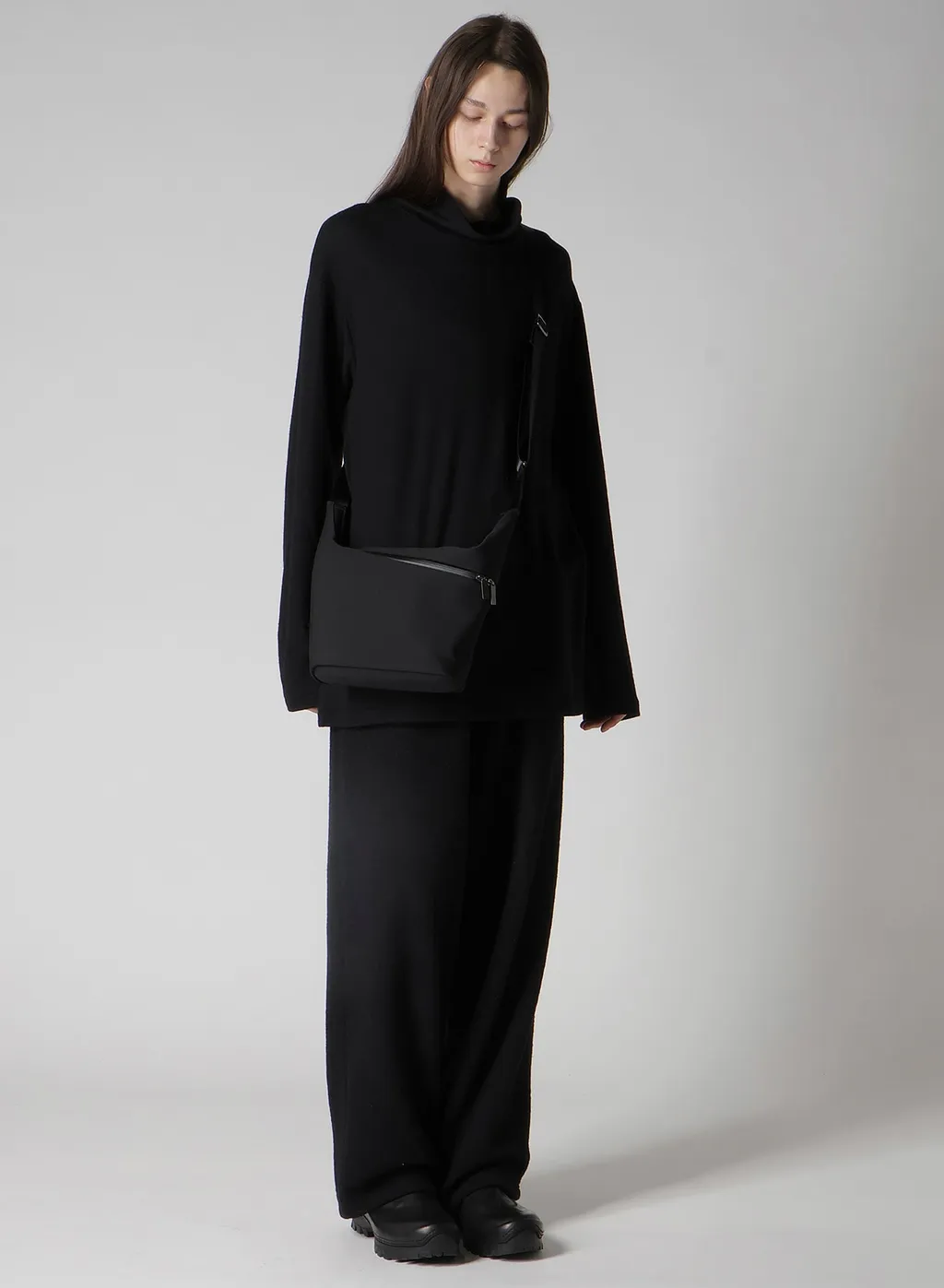 Wool Gabardine/Ny Oblique Zipper Sacoche