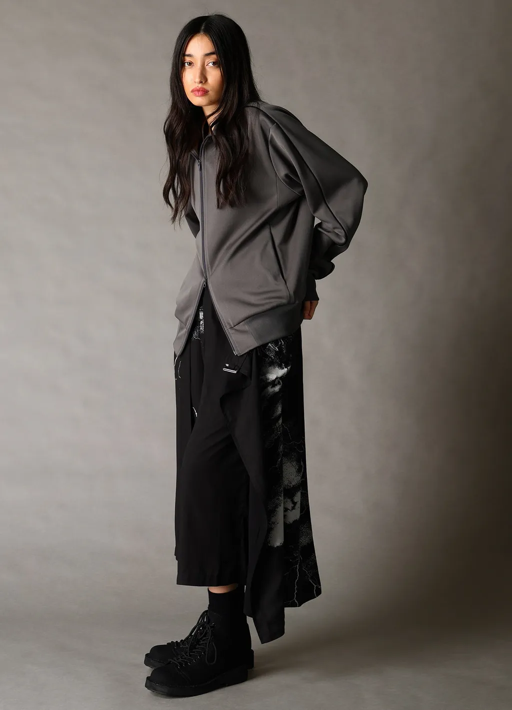 Polyester Smooth Split Raglan Track Jacket
