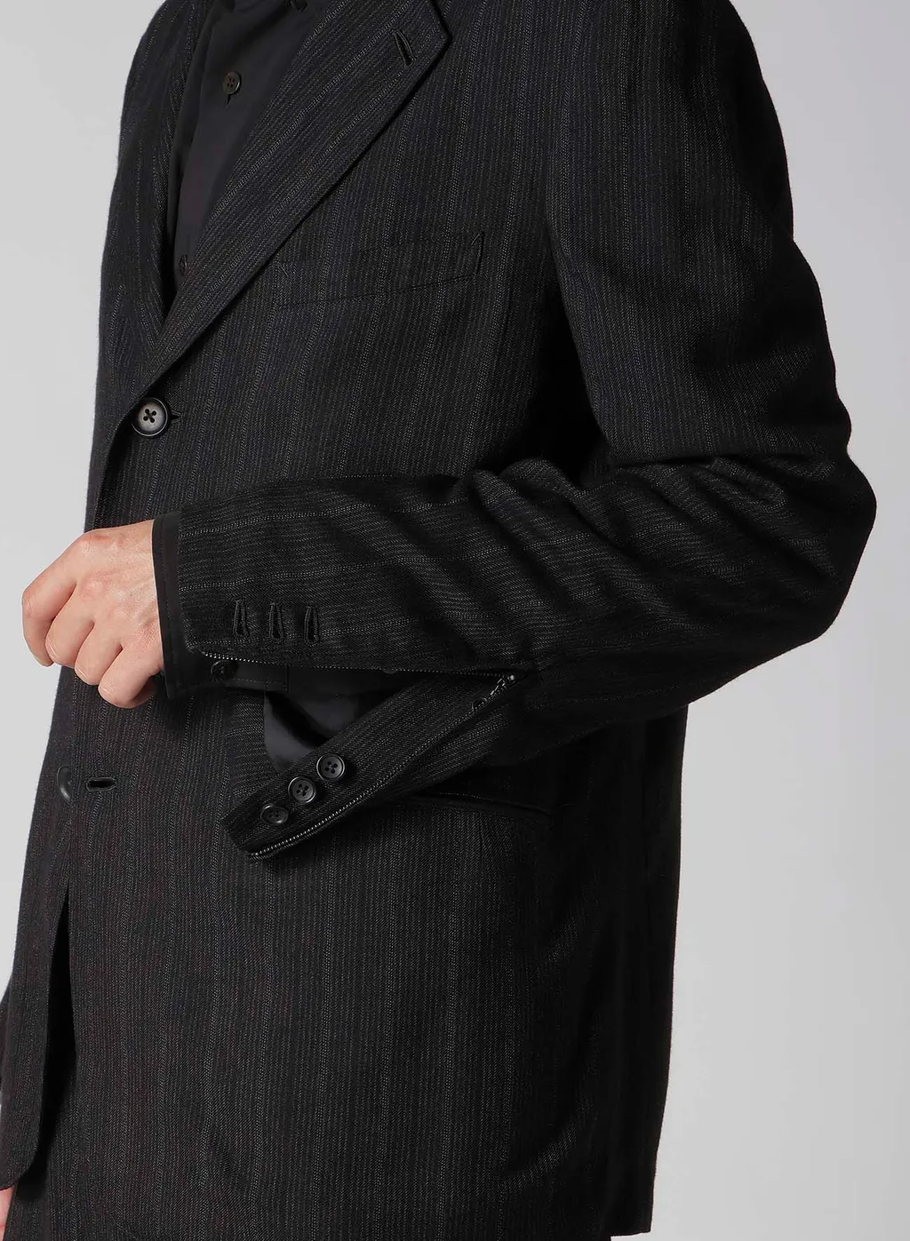 Zip Opened Cuff 3-Button Jacket
