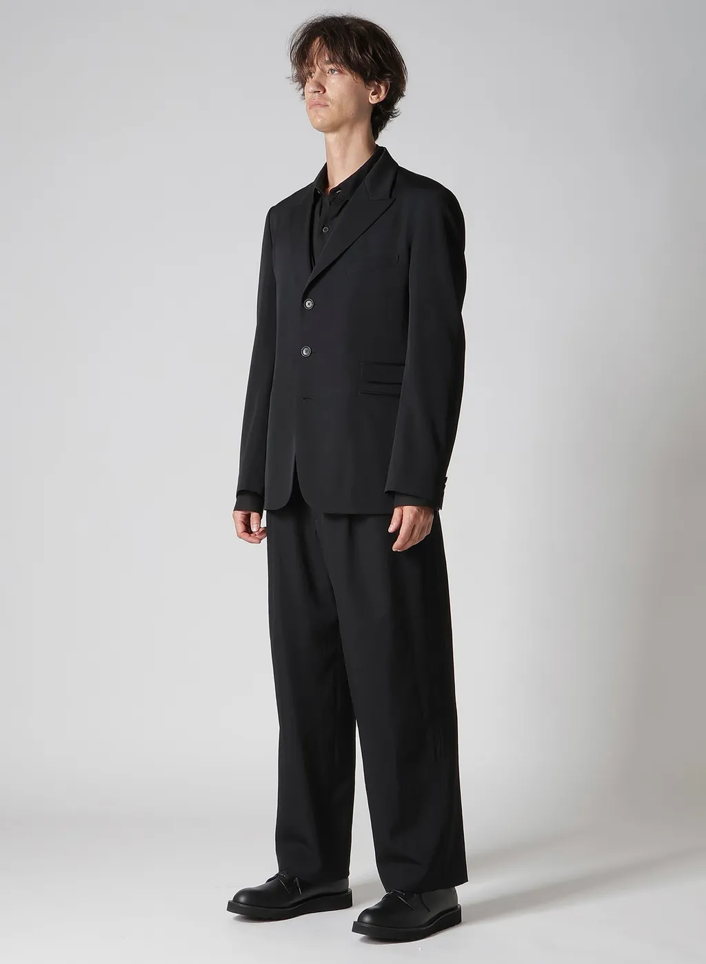 Wool Gabardine Peacked Lapel 2-Button Jacket