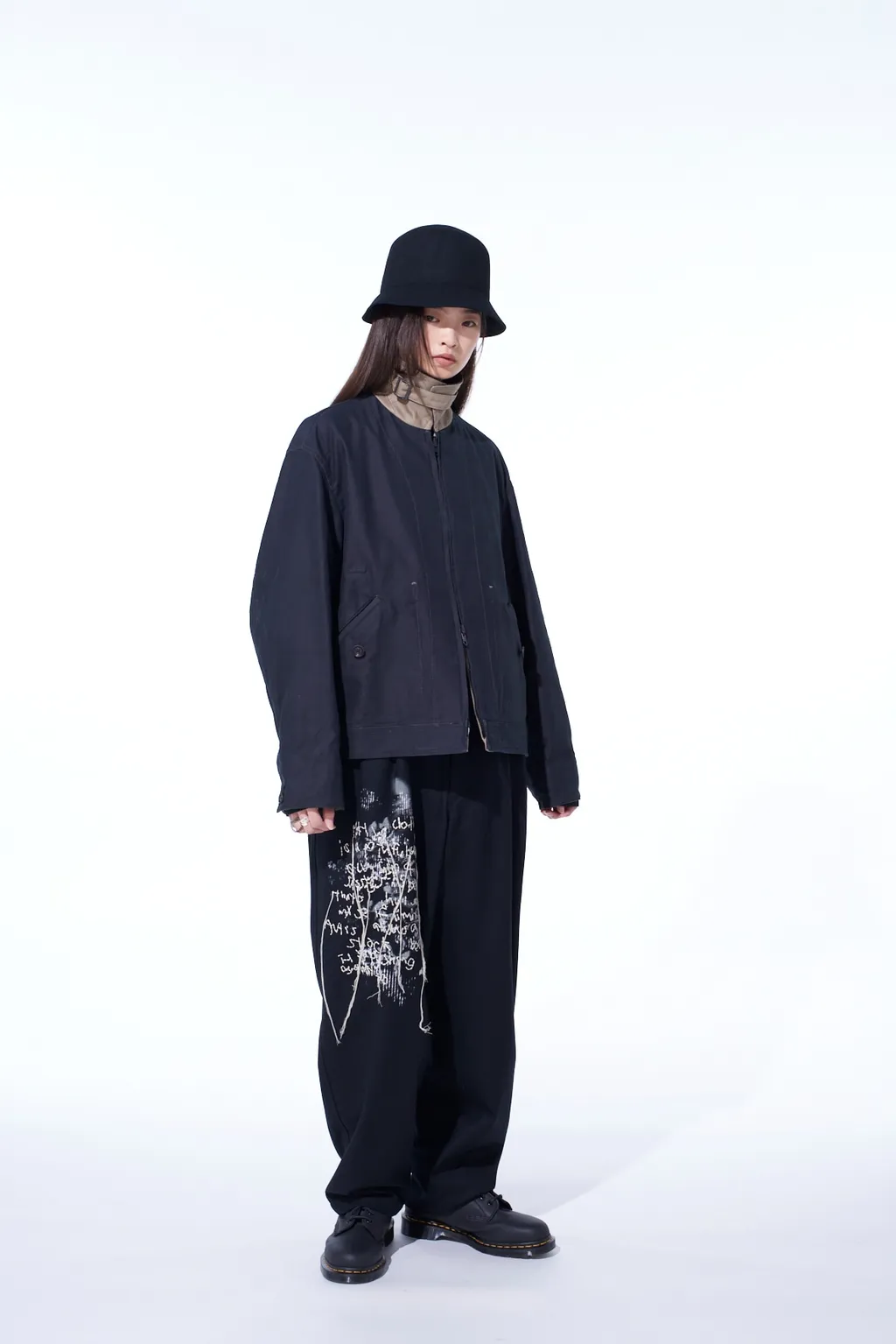 Lamb Wool Printed Messege Embroidery 2 Tuck Suspender Pants