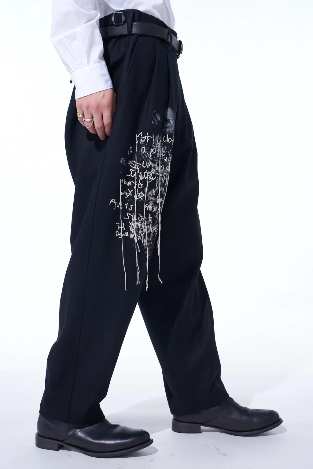 Lamb Wool Printed Messege Embroidery 2 Tuck Suspender Pants