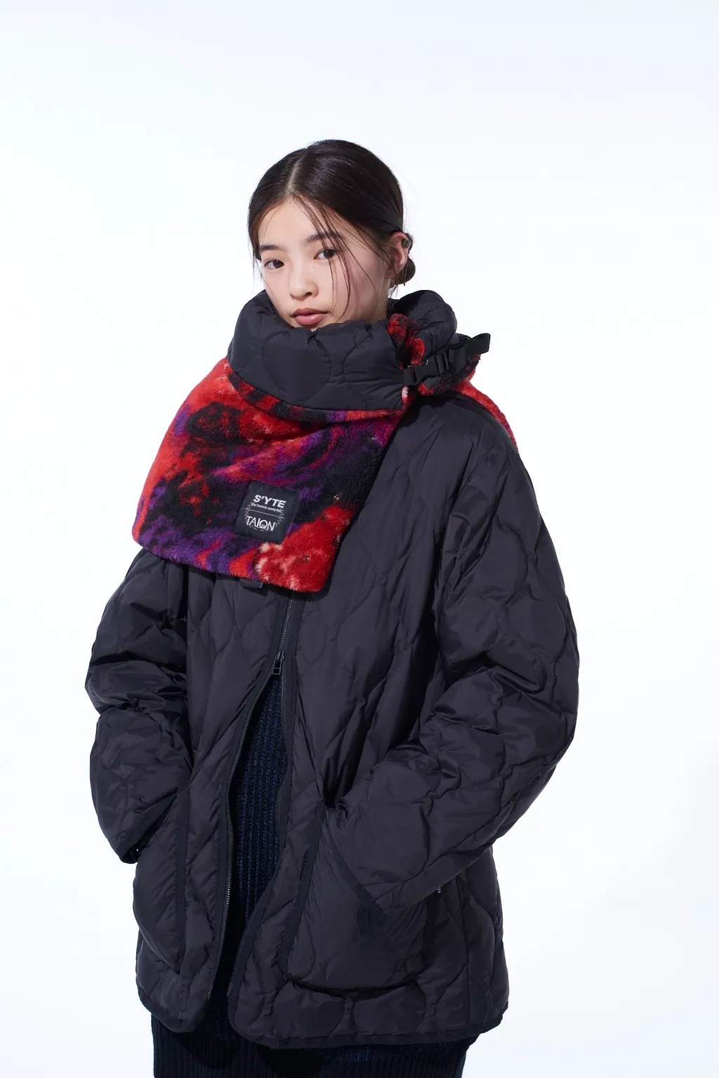 S'yte X Taion Reversible Quilted Down Scarf With Red Printed Fleece Lining