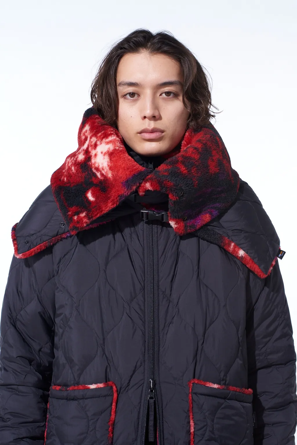 S'yte X Taion Reversible Quilted Down Scarf With Red Printed Fleece Lining