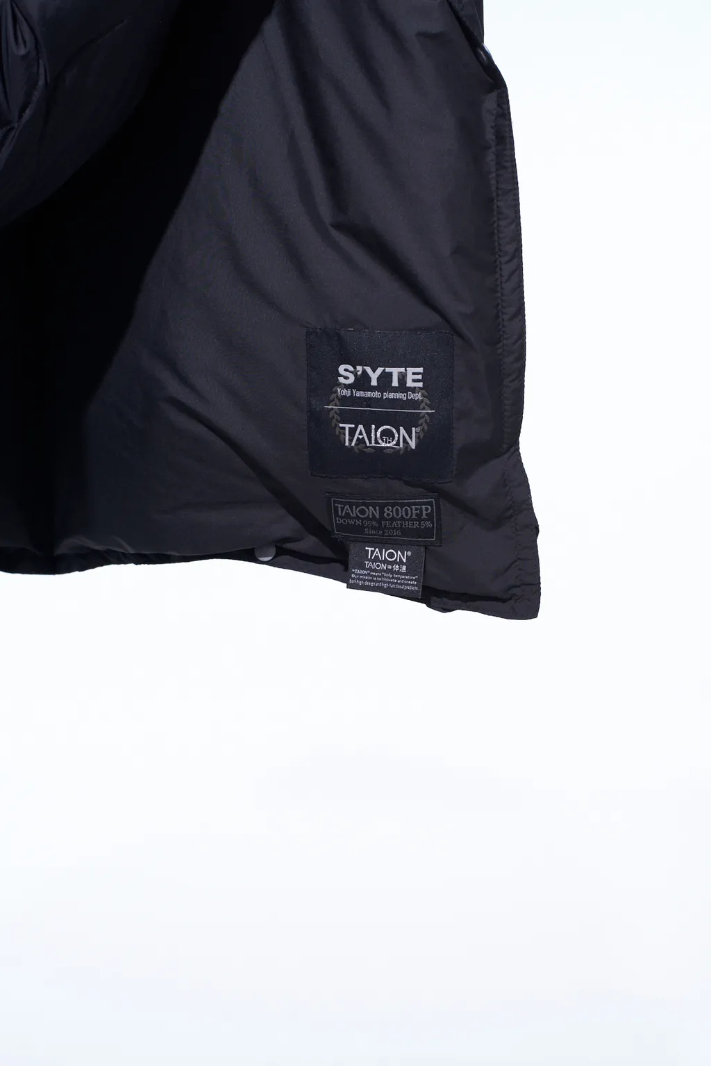 S'yte X Taion Versatile Quilted Down Blanket