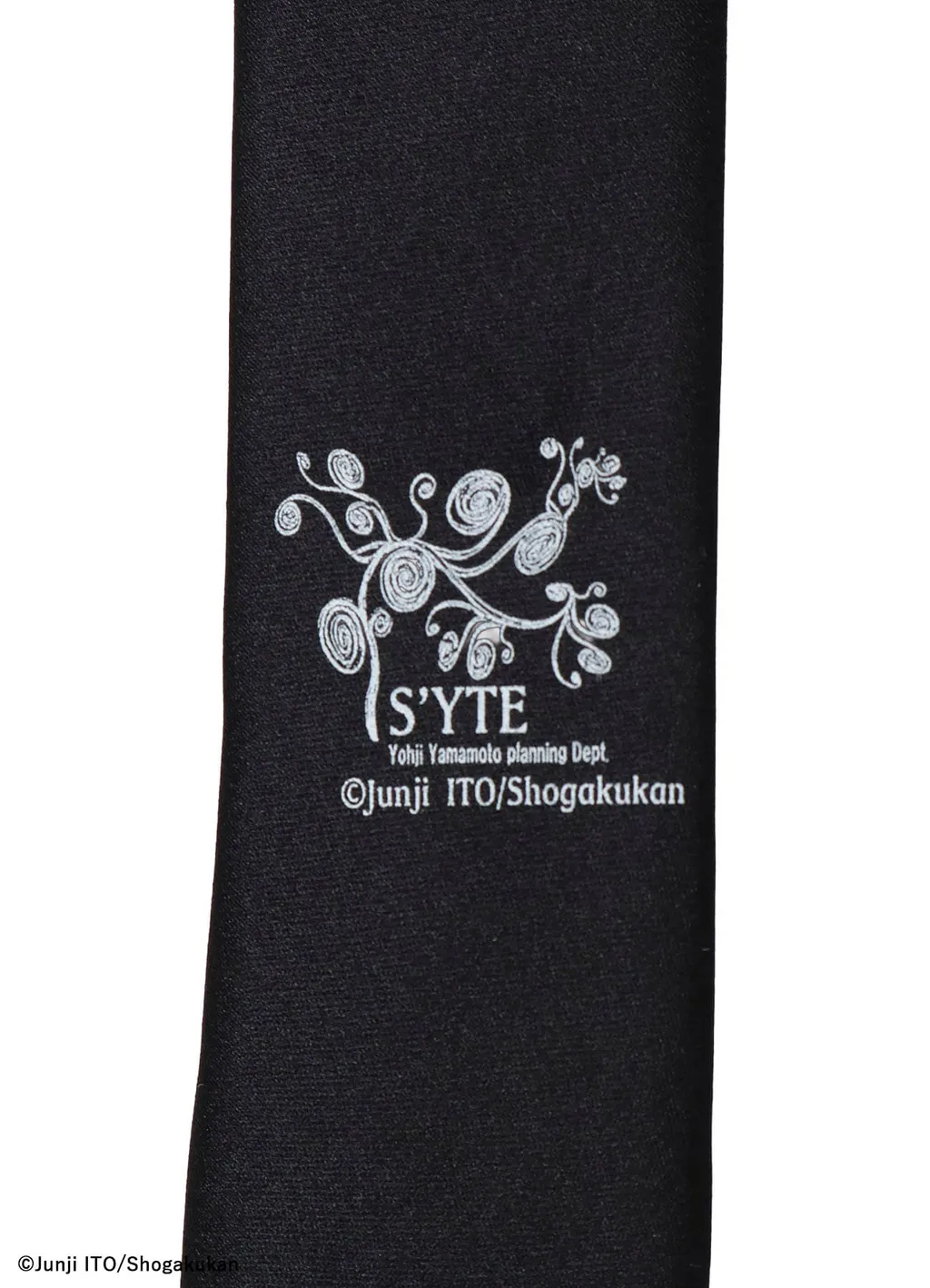 S'yte × Junji Ito -Uzumaki- Kirie Wearing Yohji Yamamoto Silk Tie