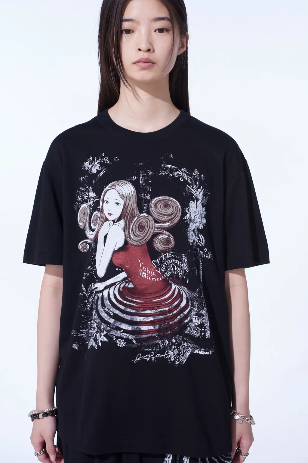 S'yte × Junji Ito -Uzumaki- Kirie’S Spiral Dress Graphic T-Shirt