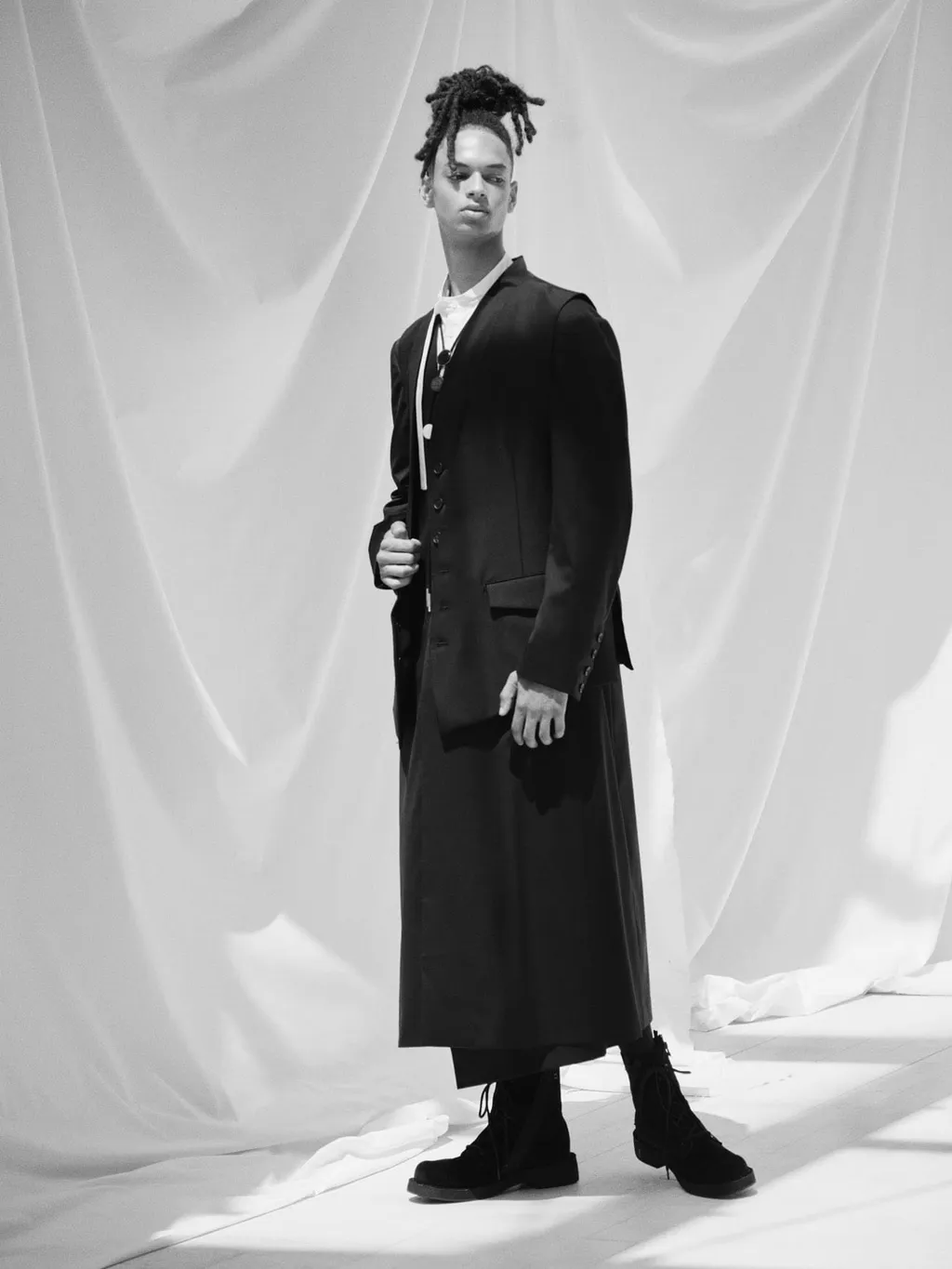 Brass Logo Motif Loop Tie