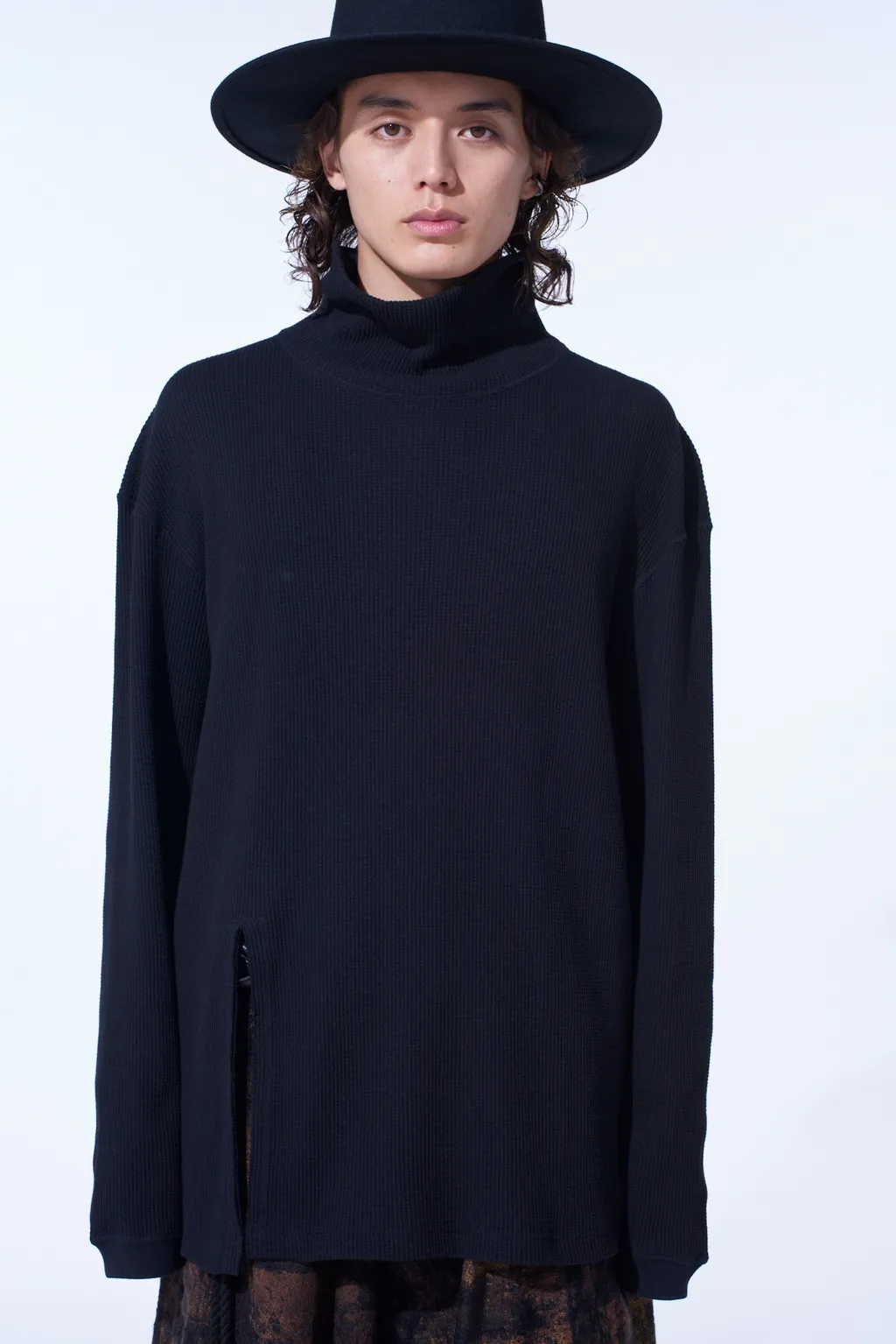 16/Thermal Waffle Turtle Neck T-Shirt