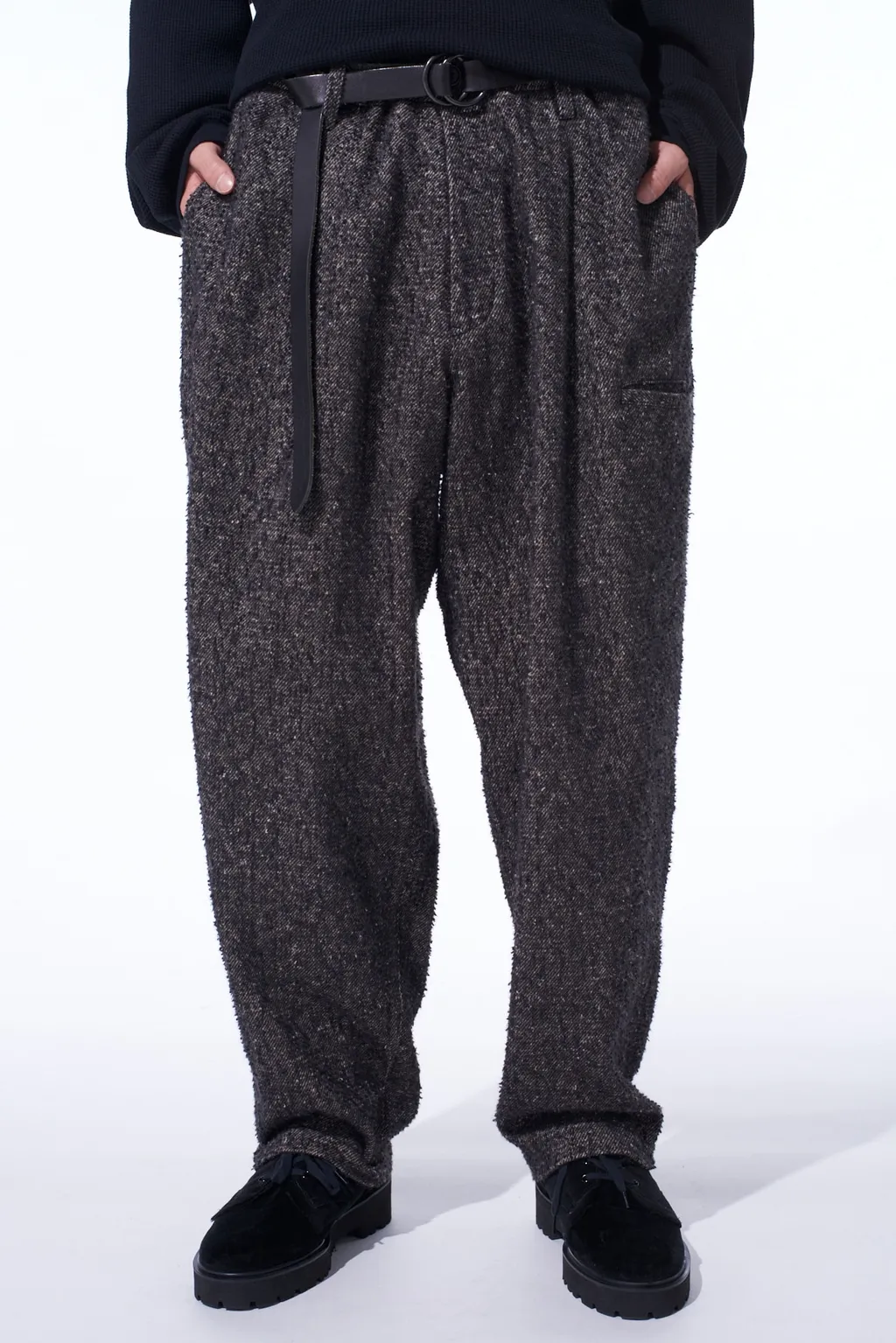 Brushed Twill Needle Punch Tapered Pants