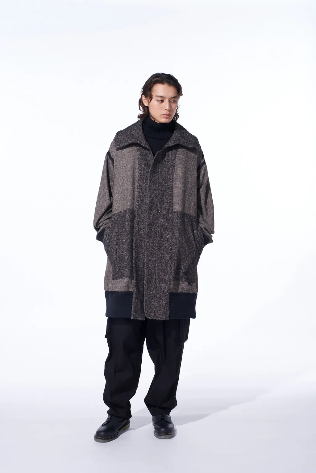 Brushed Twill Needle Punch Reversible Long Truck Top