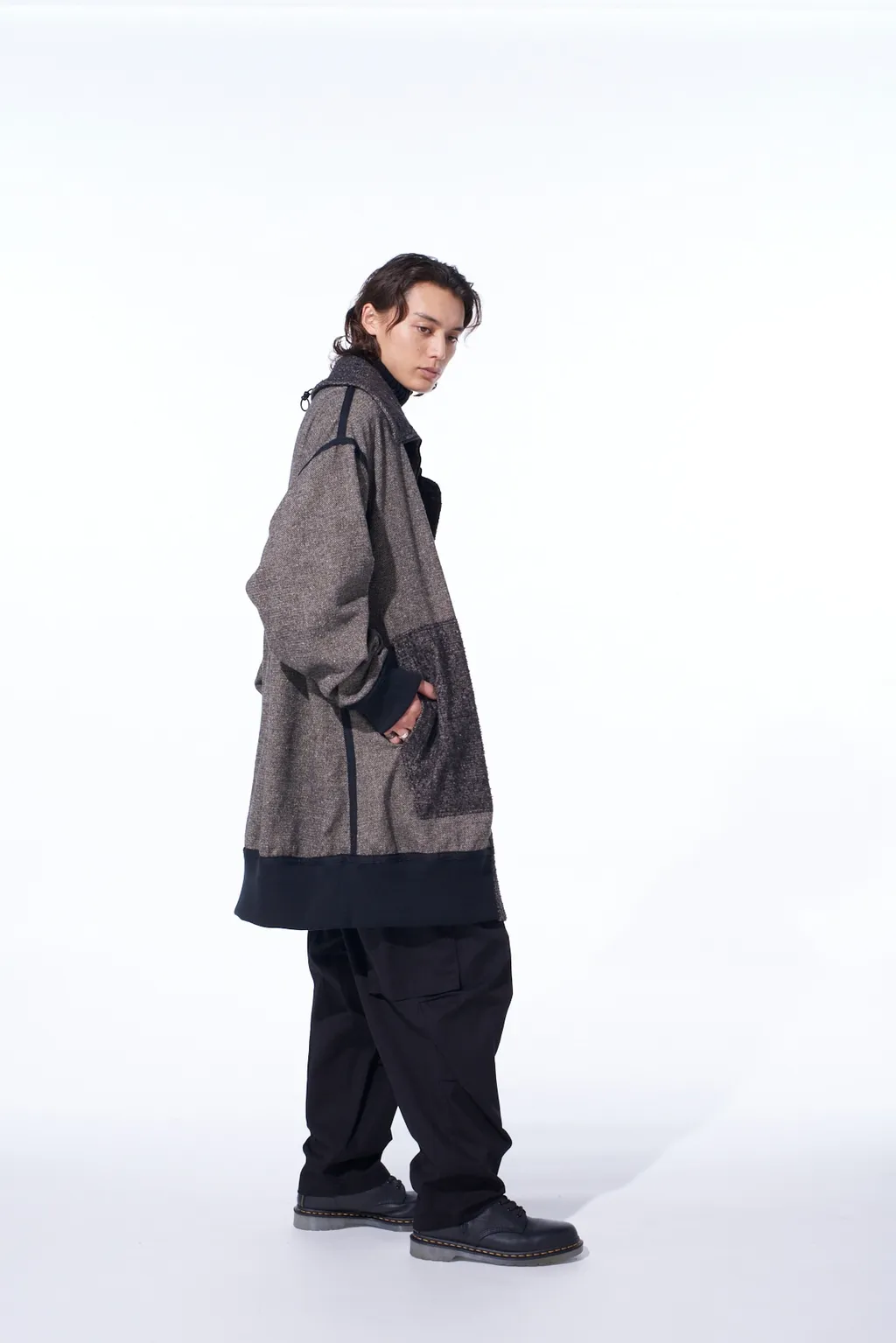 Brushed Twill Needle Punch Reversible Long Truck Top