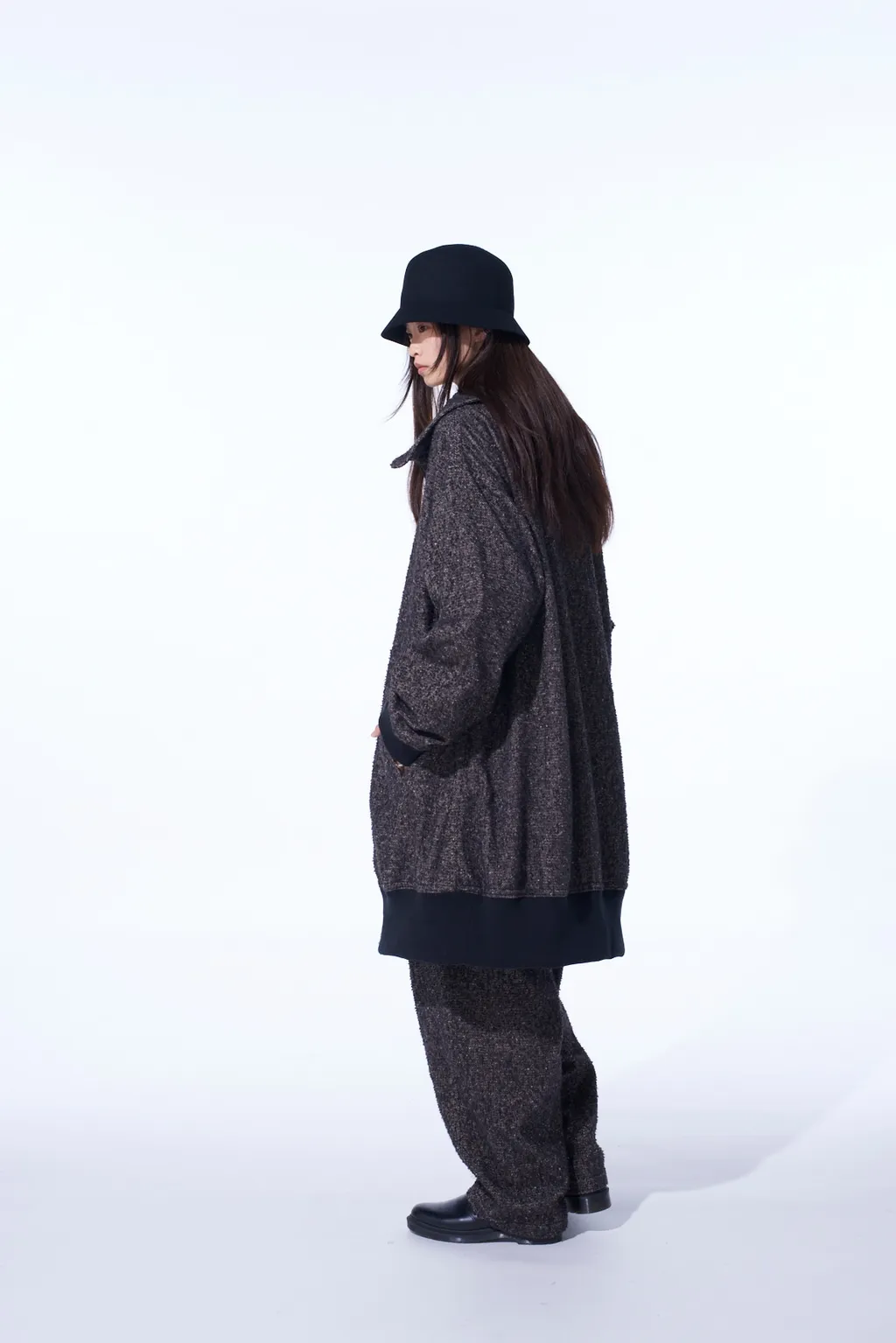 Brushed Twill Needle Punch Reversible Long Truck Top