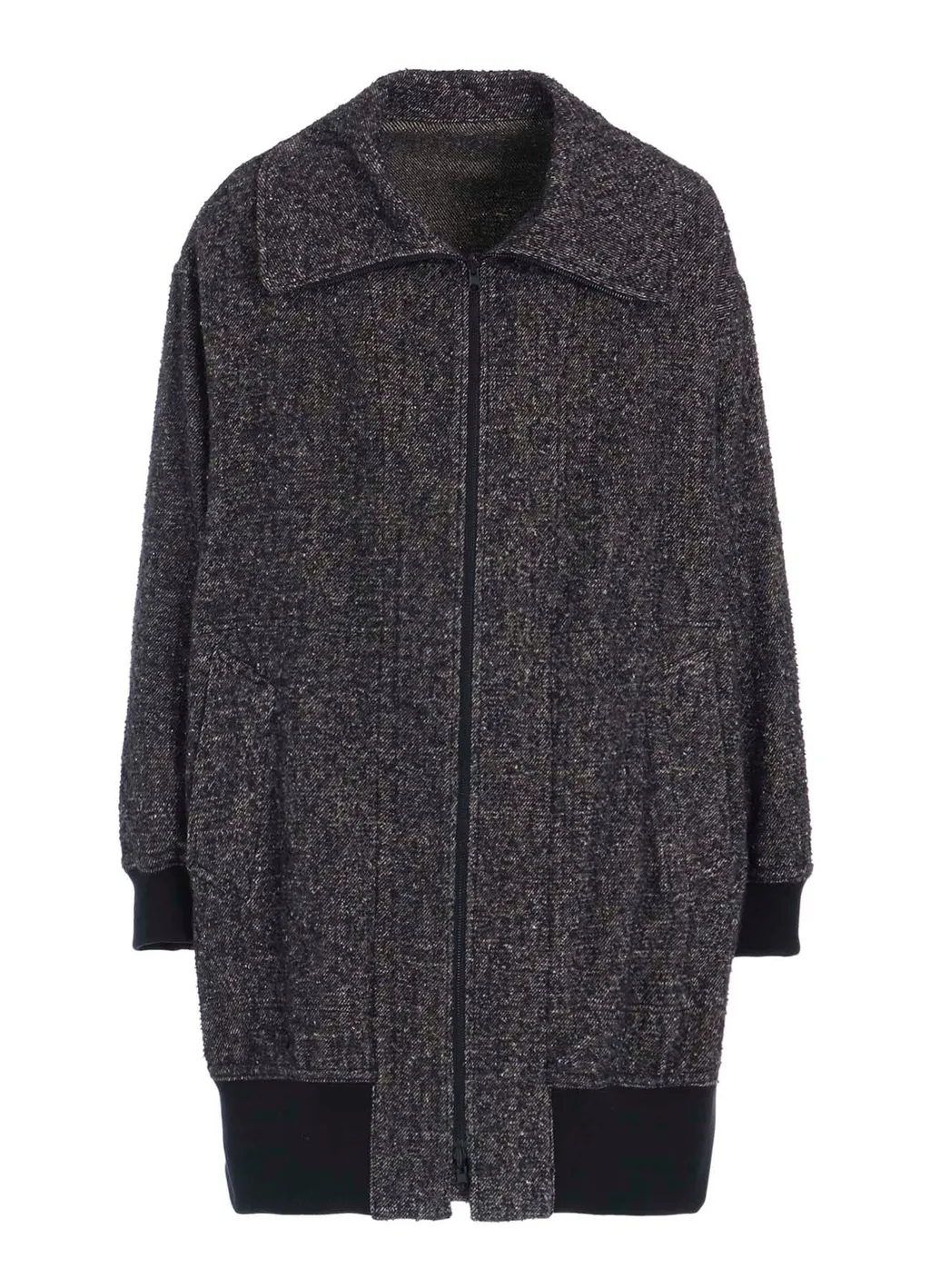 Brushed Twill Needle Punch Reversible Long Truck Top