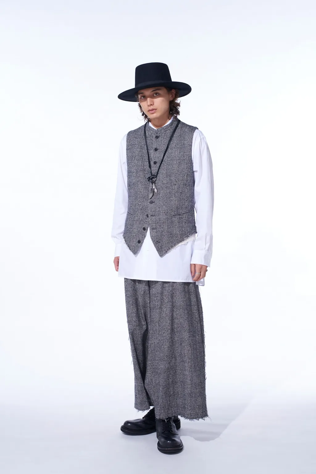 Glen Check Cut-Out Hem Stand Collar Vest
