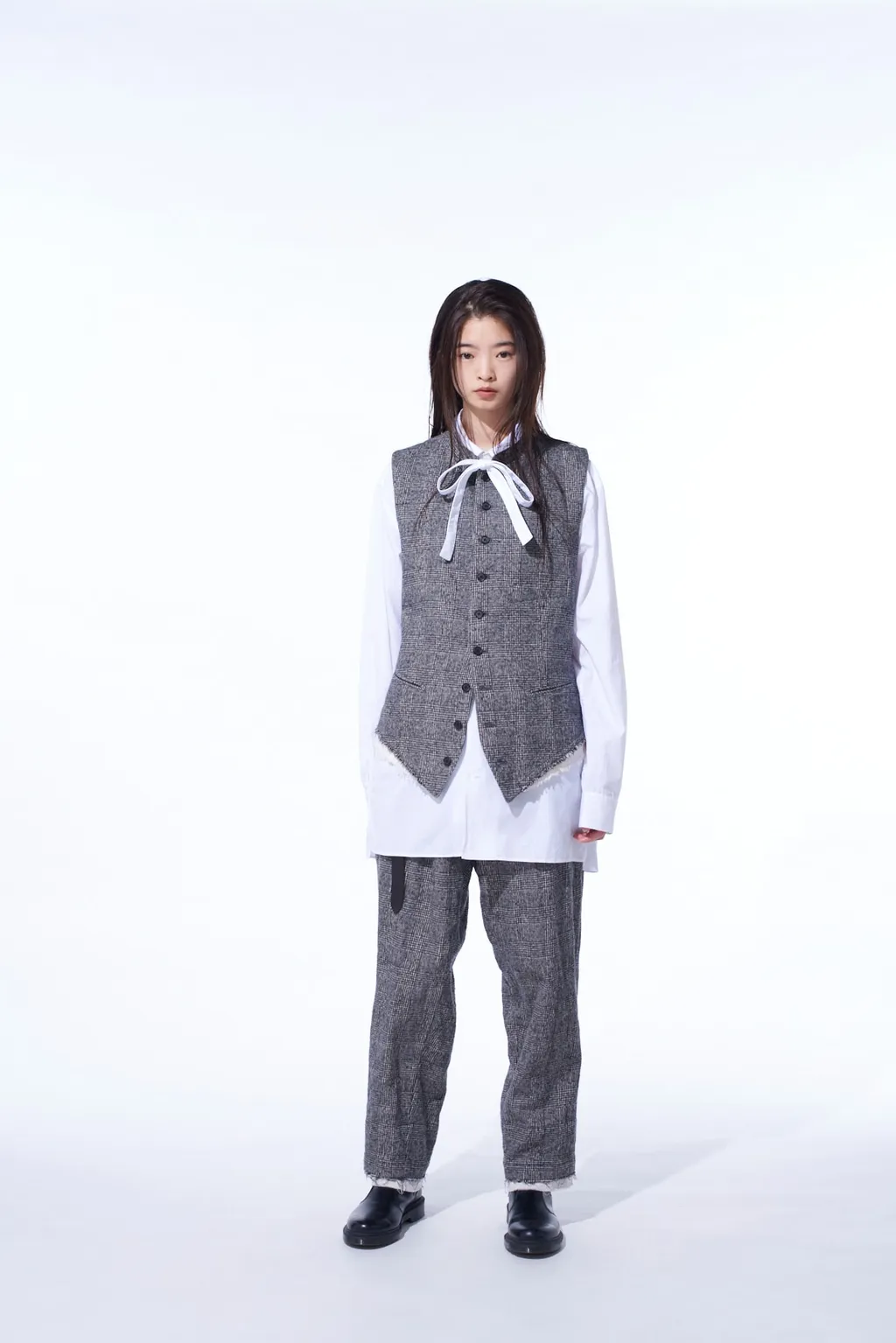 Glen Check Cut-Out Hem Stand Collar Vest