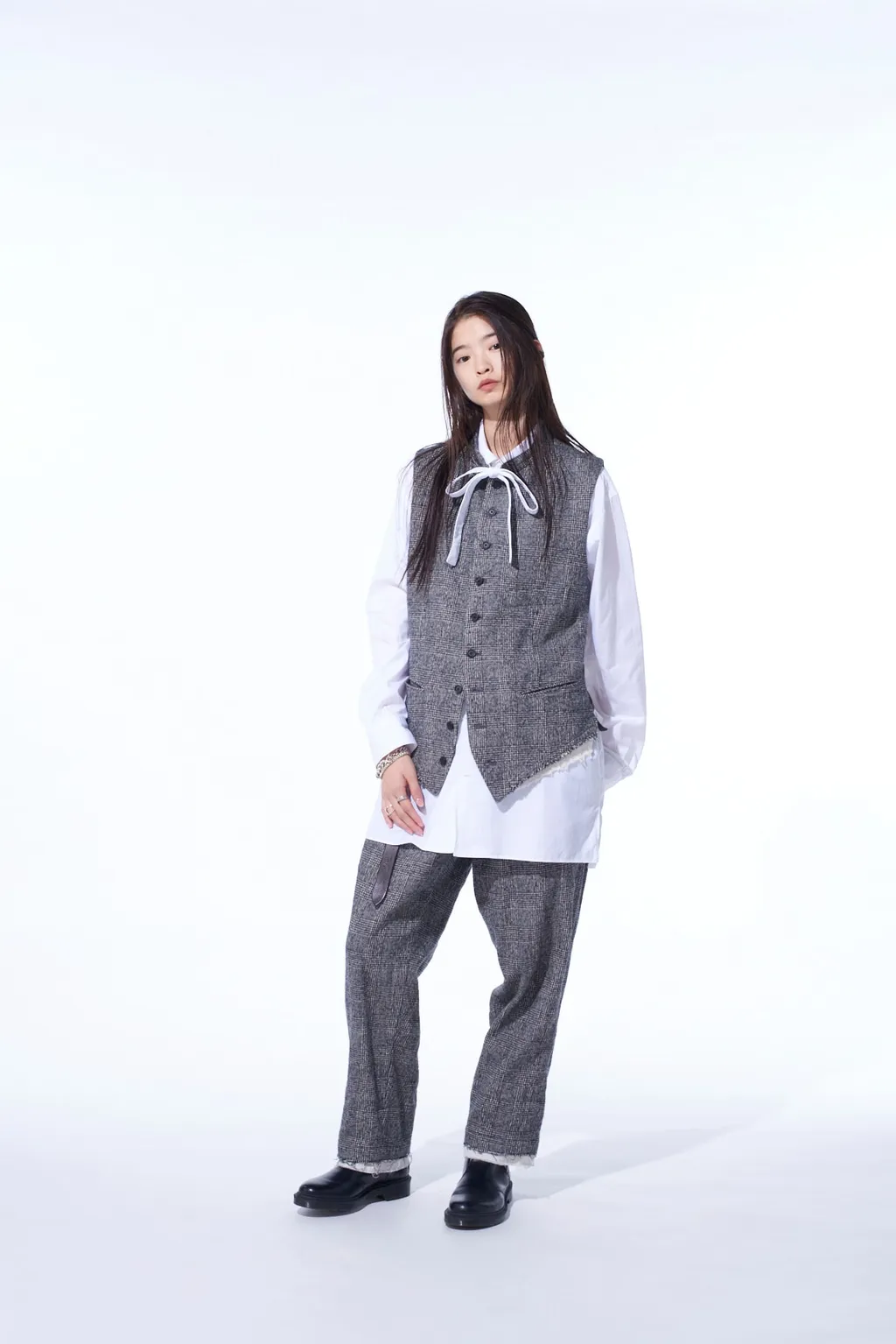 Glen Check Cut-Out Hem Stand Collar Vest