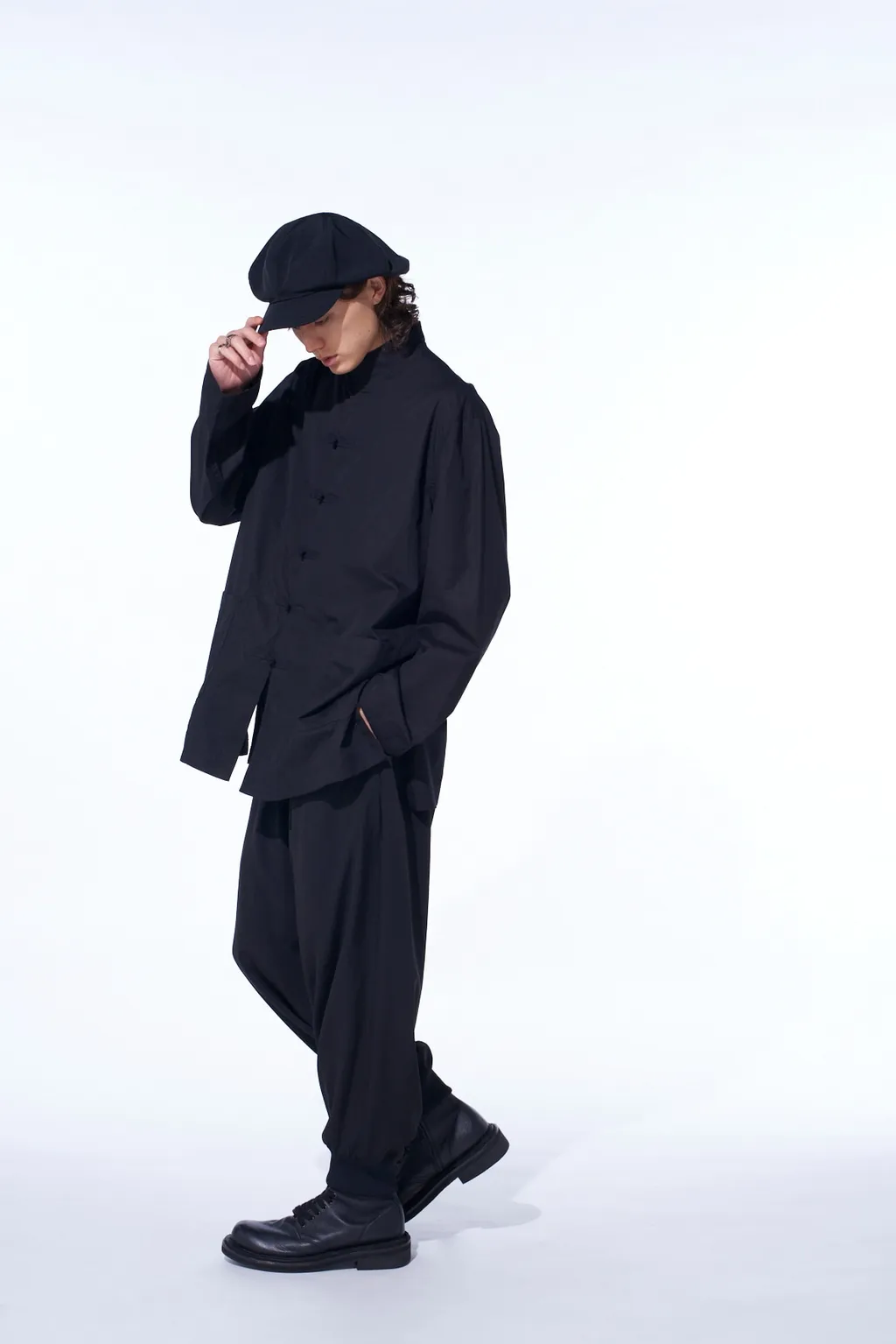 Crepe De Chine Hem Rib 2 Tuck Jogger Pants
