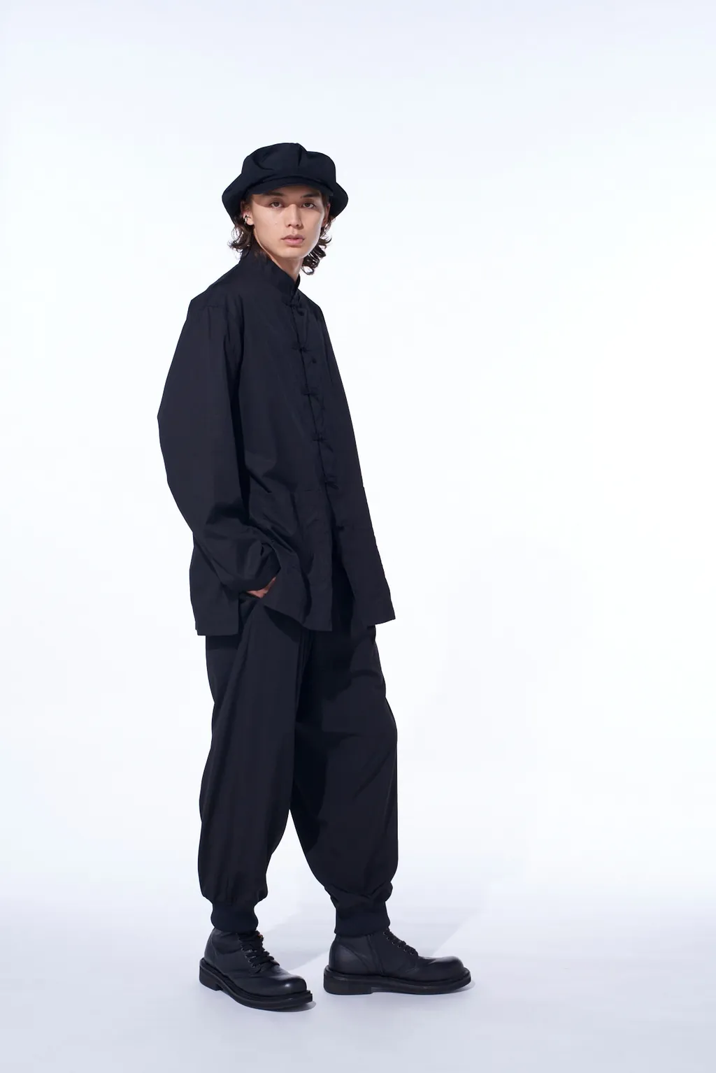 Crepe De Chine Hem Rib 2 Tuck Jogger Pants