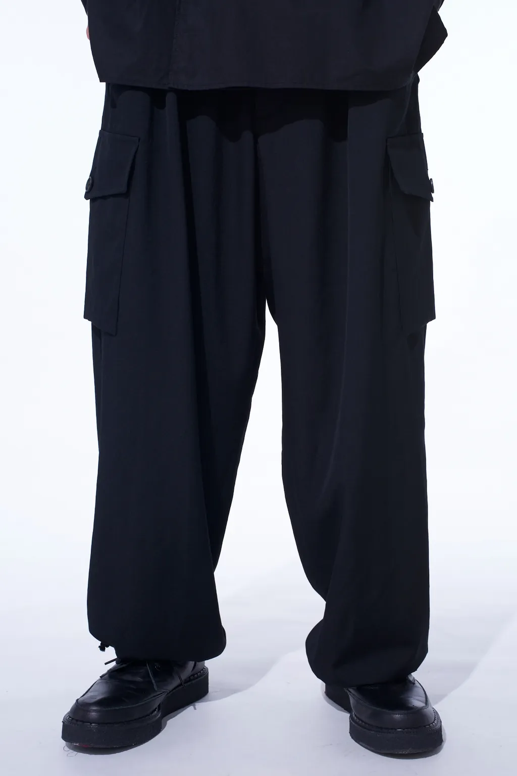 Washer Wool Gabardine 2 Tuck Cargo Pants