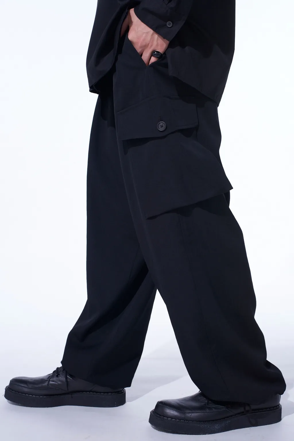 Washer Wool Gabardine 2 Tuck Cargo Pants