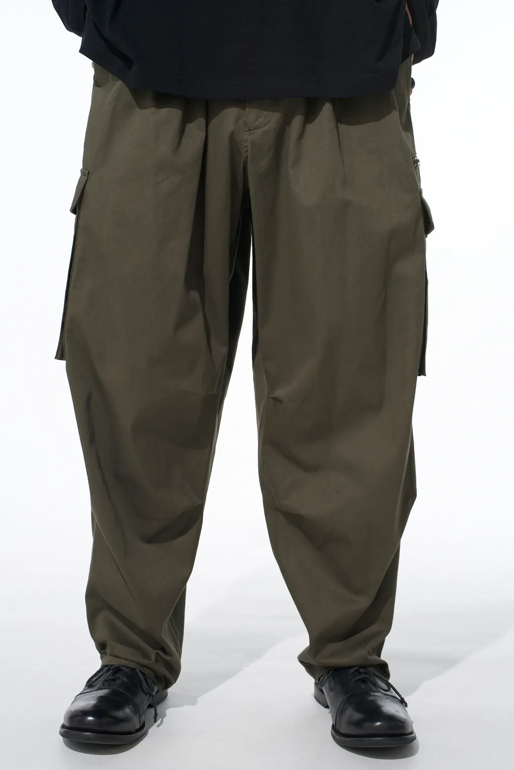 Cotton Twill Knee Tuck Cargo Pants