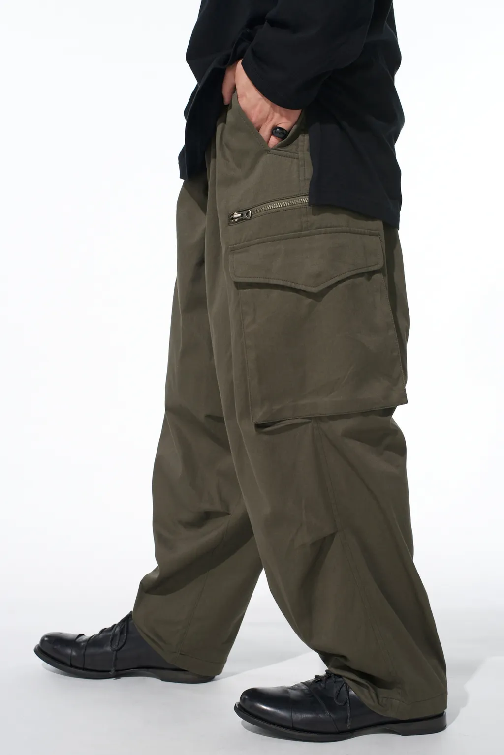 Cotton Twill Knee Tuck Cargo Pants