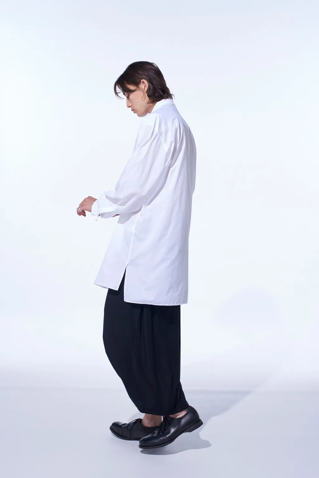 Cotton Broad Ribbon Collar Shirt