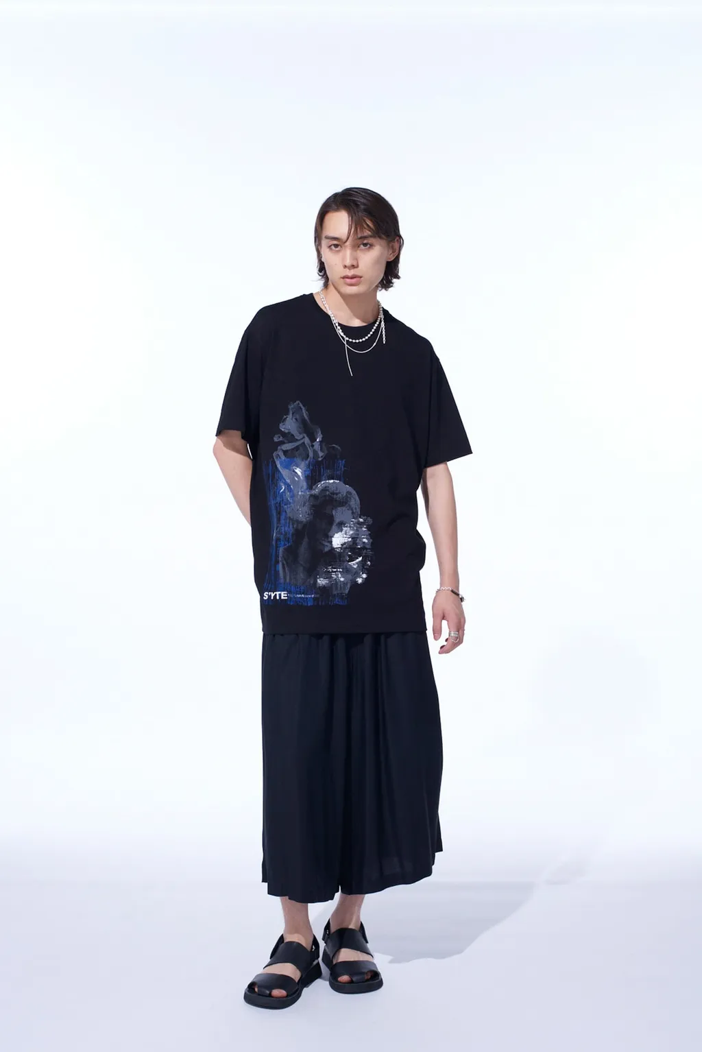 Graphic T-Shirt -Statue-