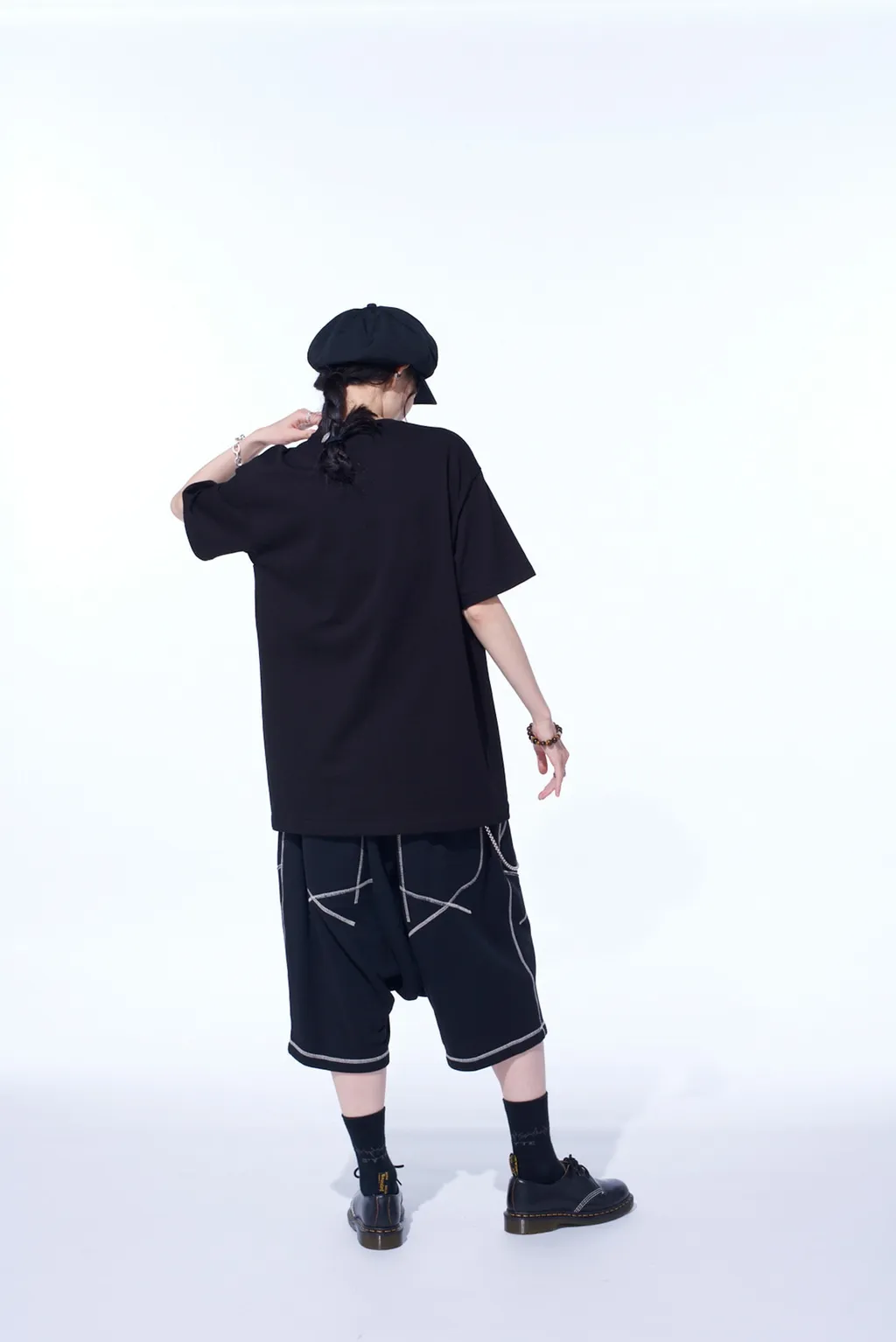Graphic T-Shirt -Statue-