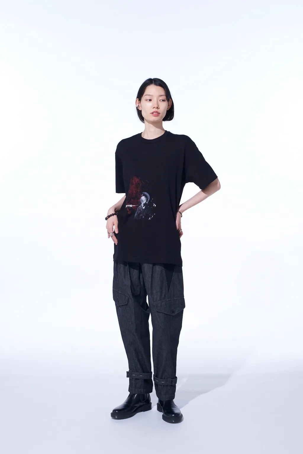 Graphic T-Shirt -Sad Woman-