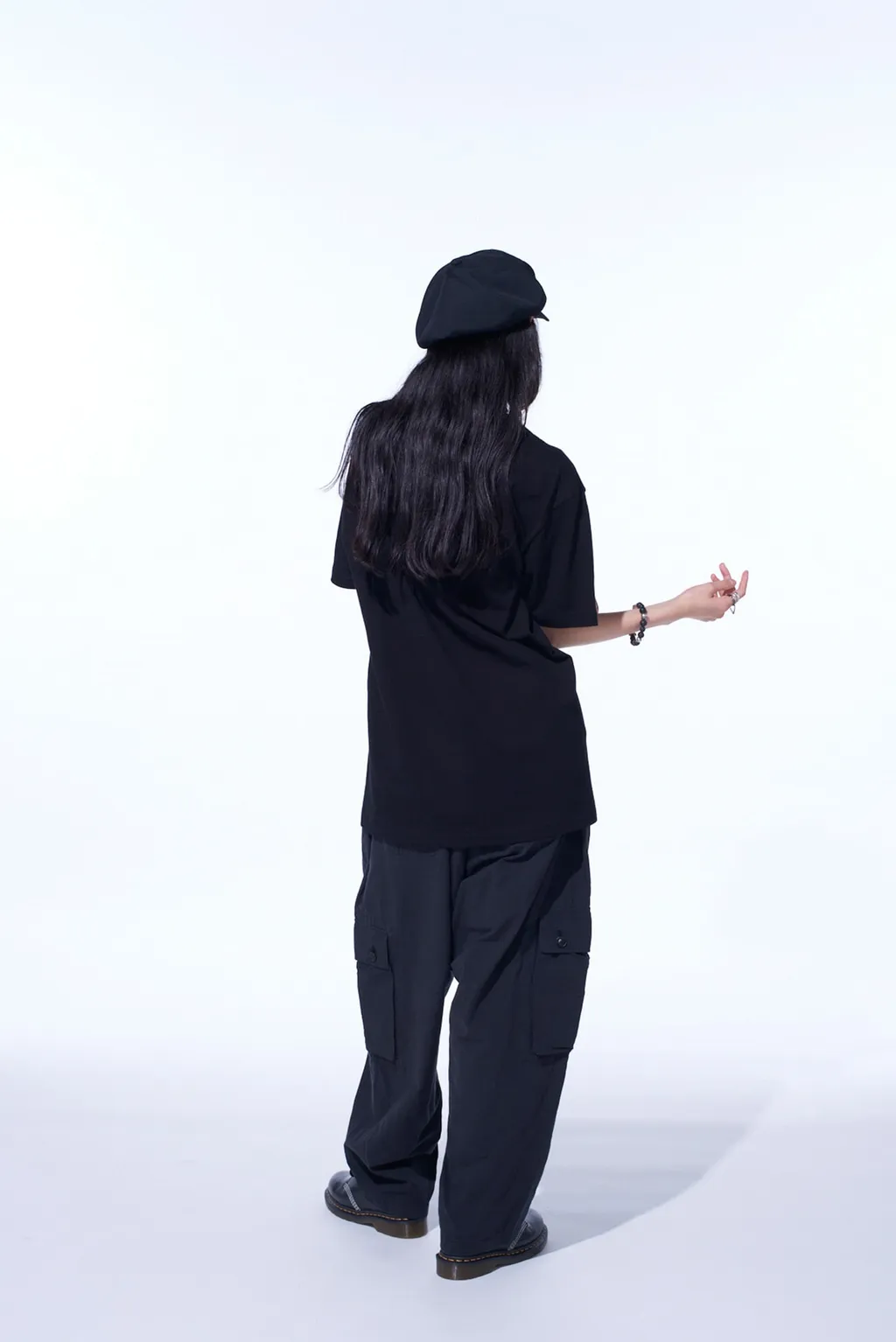 Graphic T-Shirt -Sculpture-