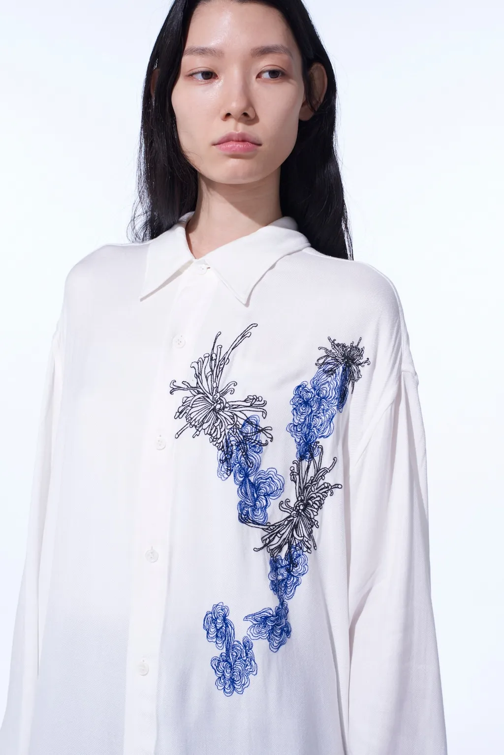 Viscose Twill Chrysanthemum Embroidery Oversized Shirt